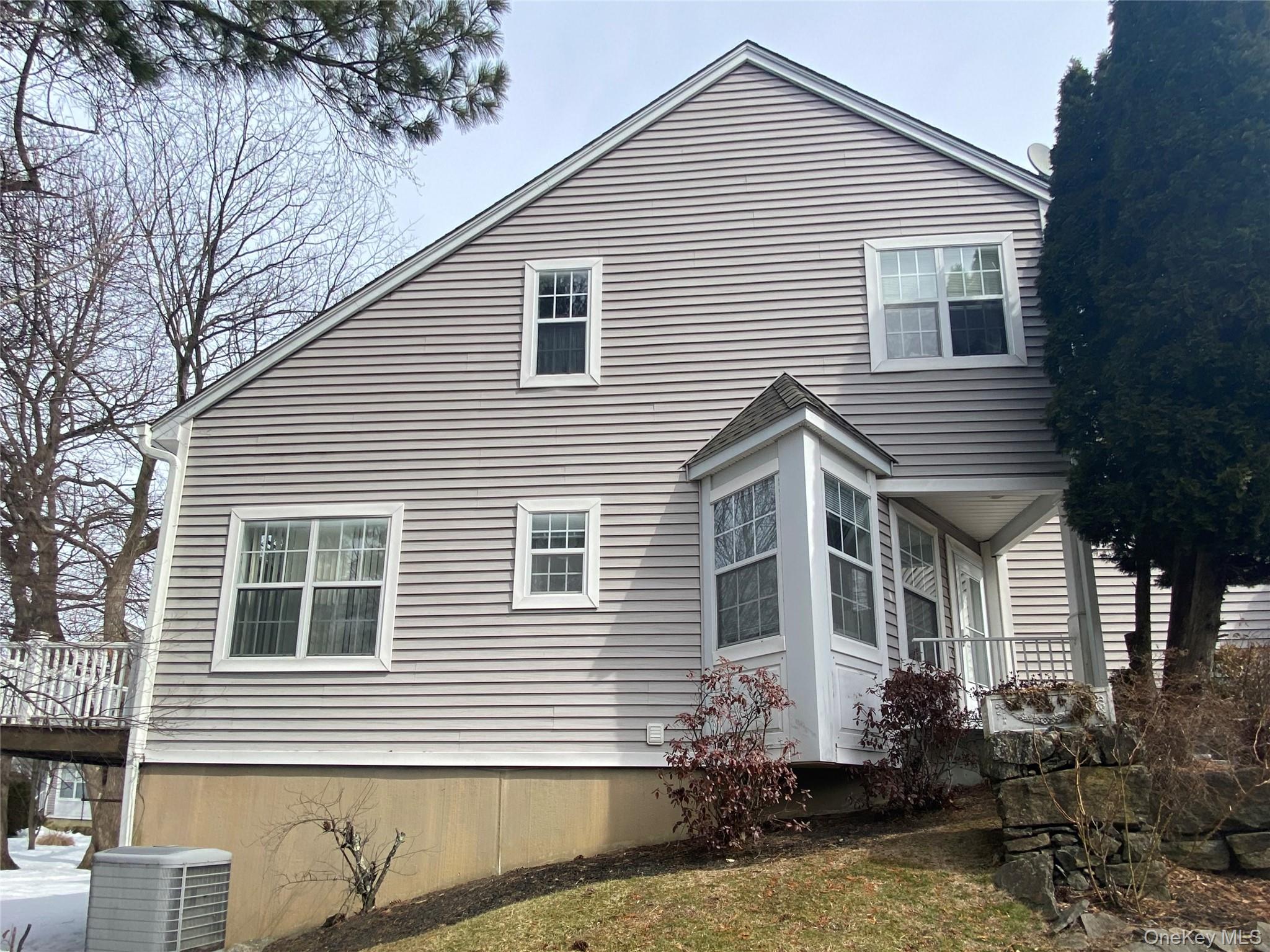 #17 photo, 83 Roundtop Road, 뉴욕주 Yonkers , NY 10710