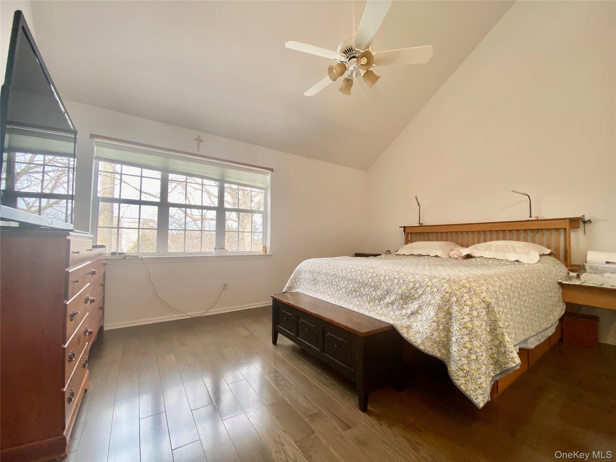 #9 photo, 83 Roundtop Road, 뉴욕주 Yonkers , NY 10710