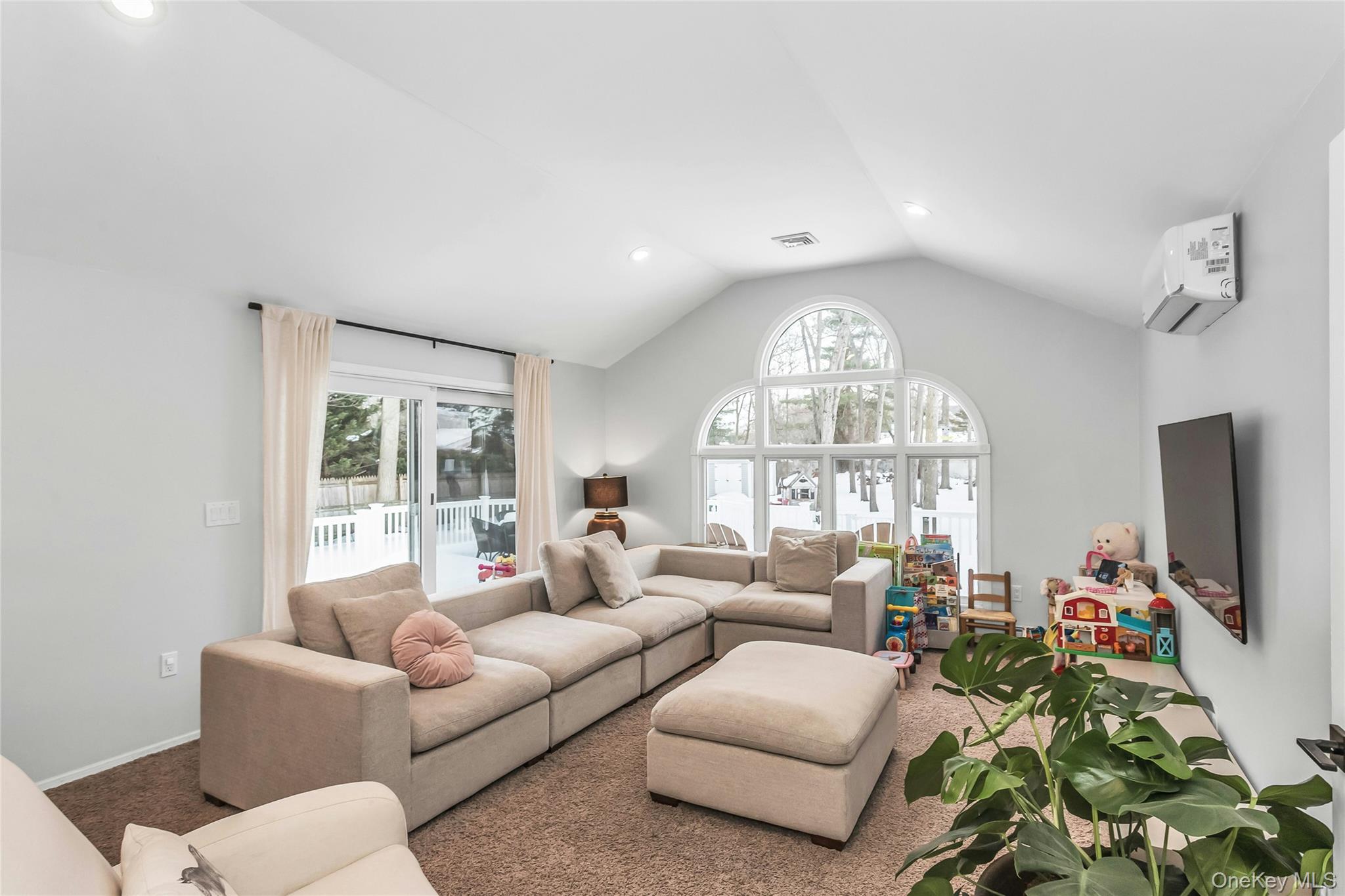 #10 photo, 88 Burton Lane, 롱 아일랜드 Commack , NY 11725