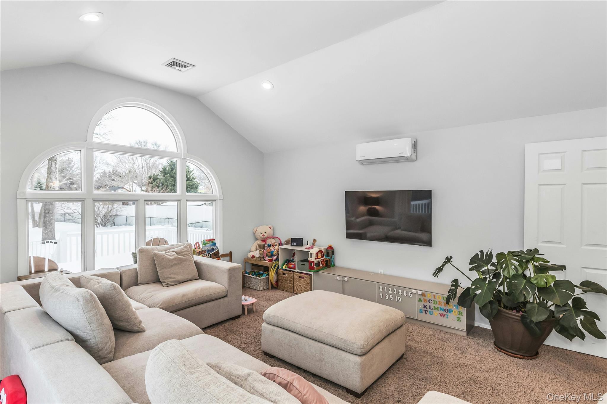 #11 photo, 88 Burton Lane, 롱 아일랜드 Commack , NY 11725