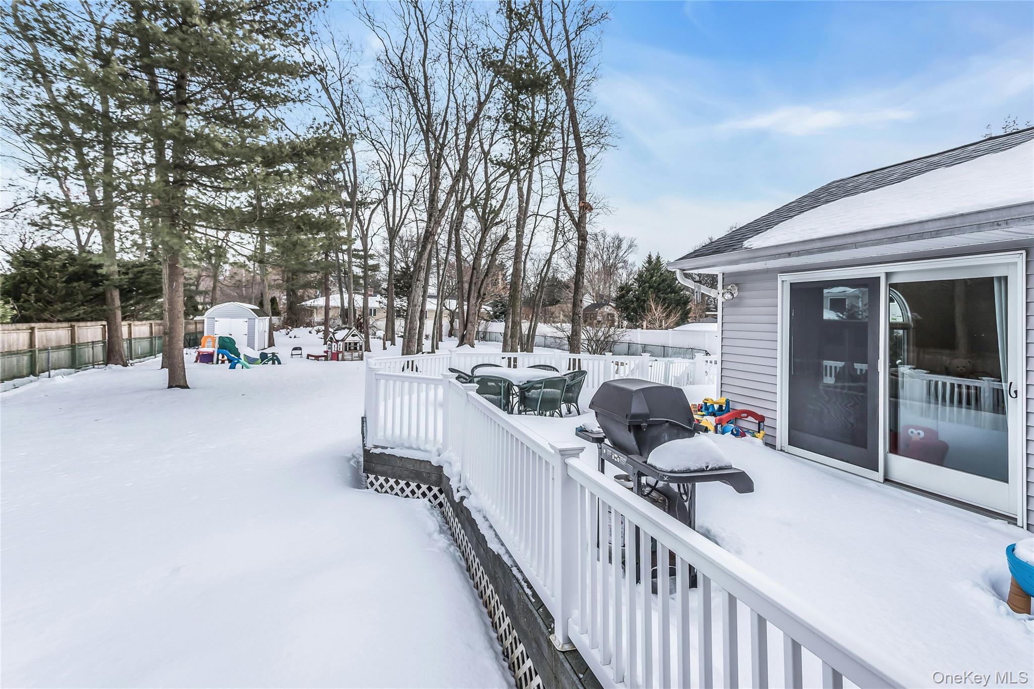 #16 photo, 88 Burton Lane, 롱 아일랜드 Commack , NY 11725