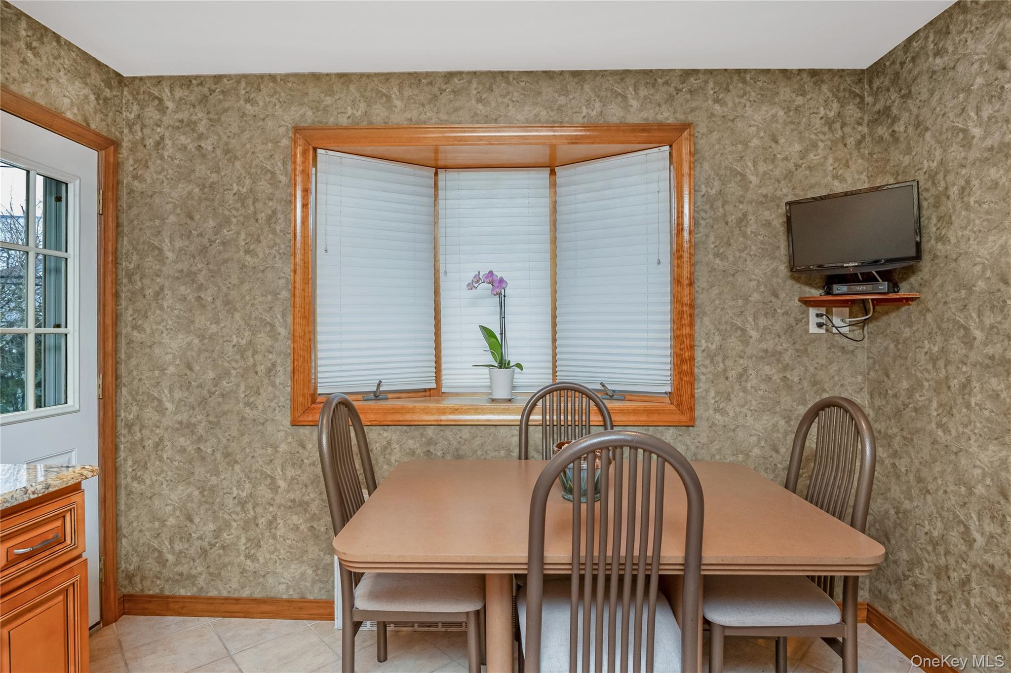 #6 photo, 43 Maplewood Drive, ناسو Plainview , NY 11803