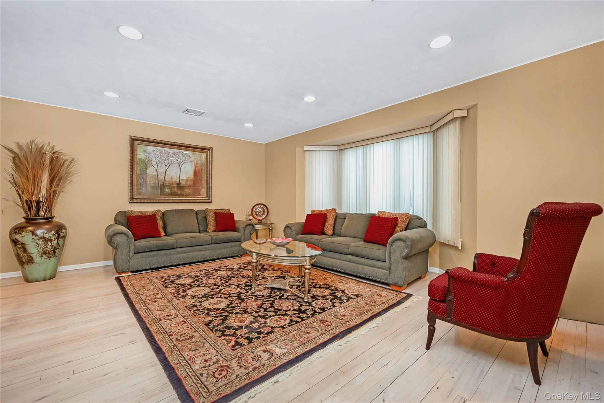 #7 photo, 43 Maplewood Drive, ناسو Plainview , NY 11803