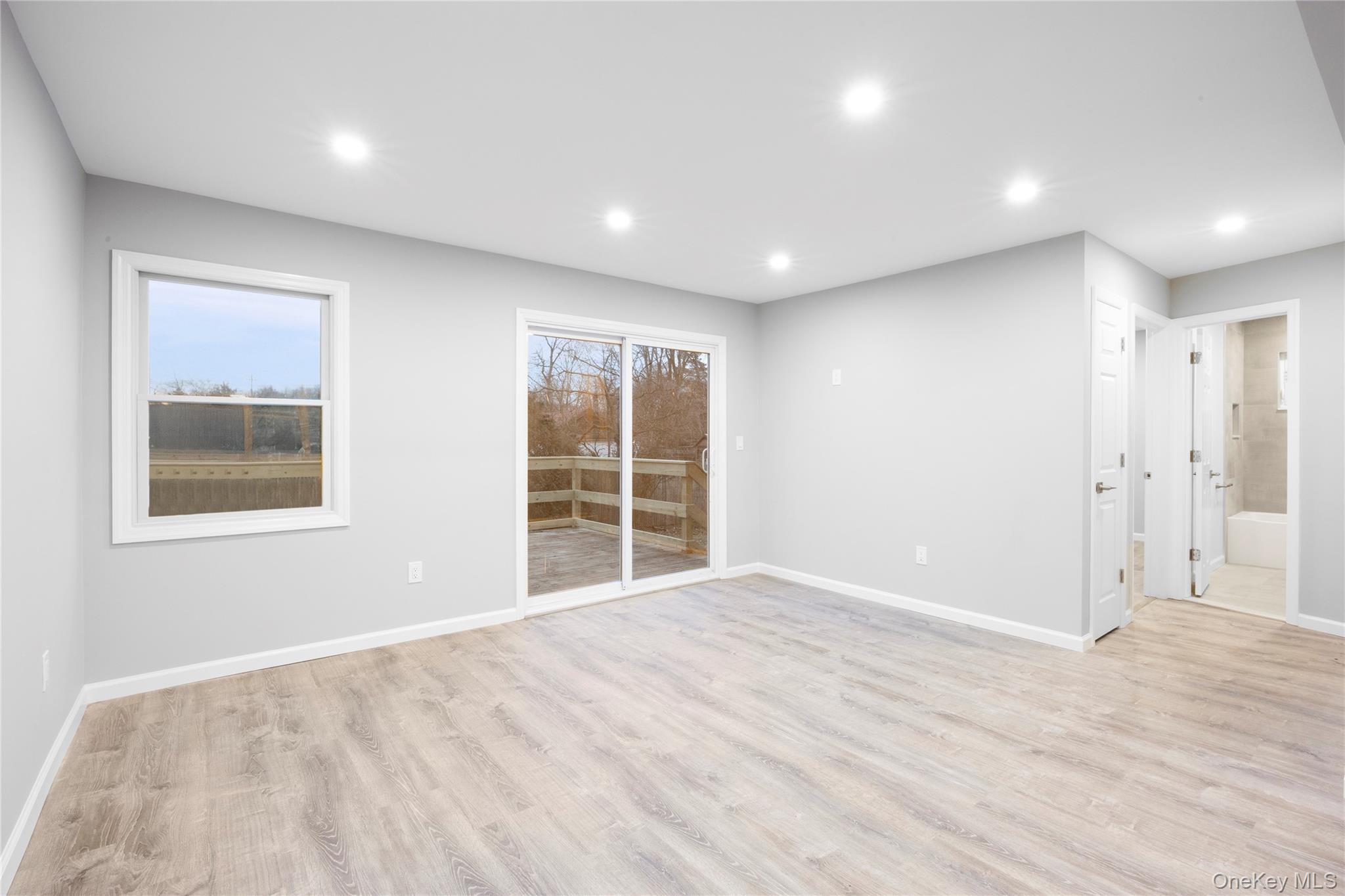 #10 photo, 6 Grand Haven Court, Commack , NY 11725