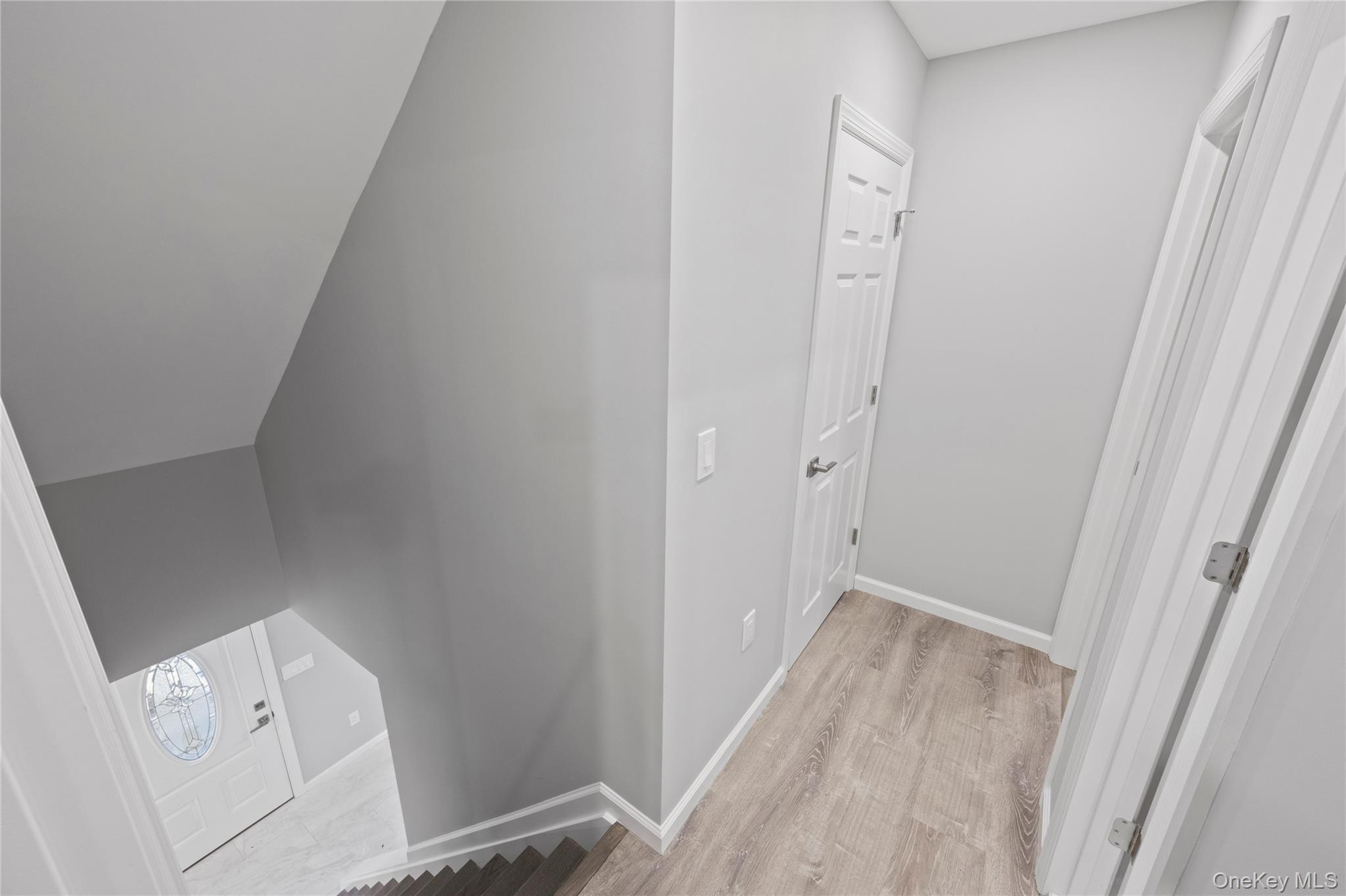 #16 photo, 6 Grand Haven Court, Commack , NY 11725