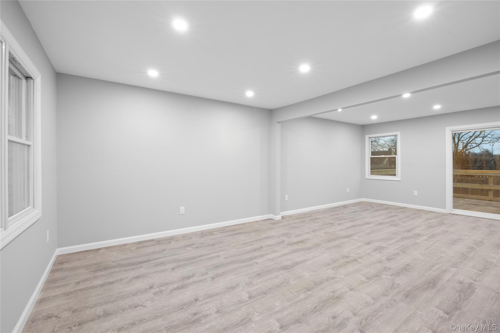 #9 photo, 6 Grand Haven Court, Commack , NY 11725