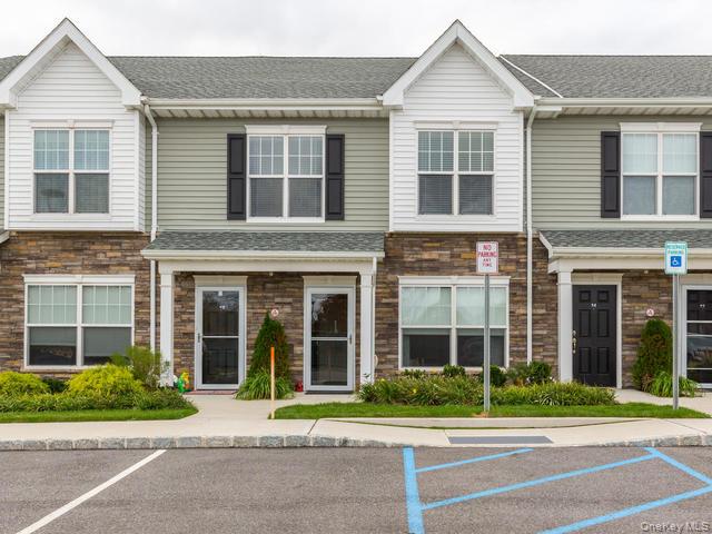 #1 photo, 11 Hunter Drive, सफ़ोक काउंटी Central Islip , NY 11722