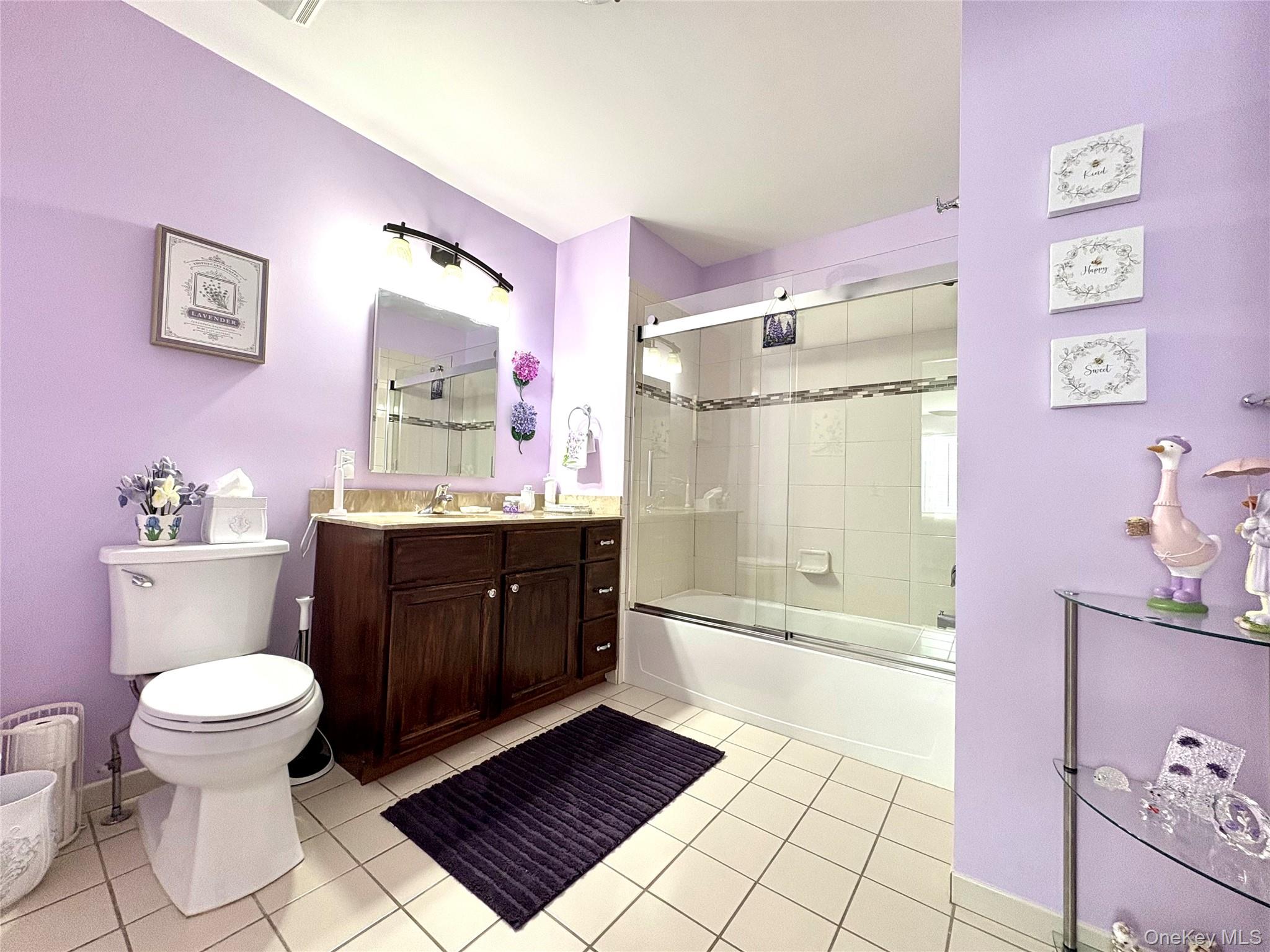 #13 photo, 11 Hunter Drive, सफ़ोक काउंटी Central Islip , NY 11722