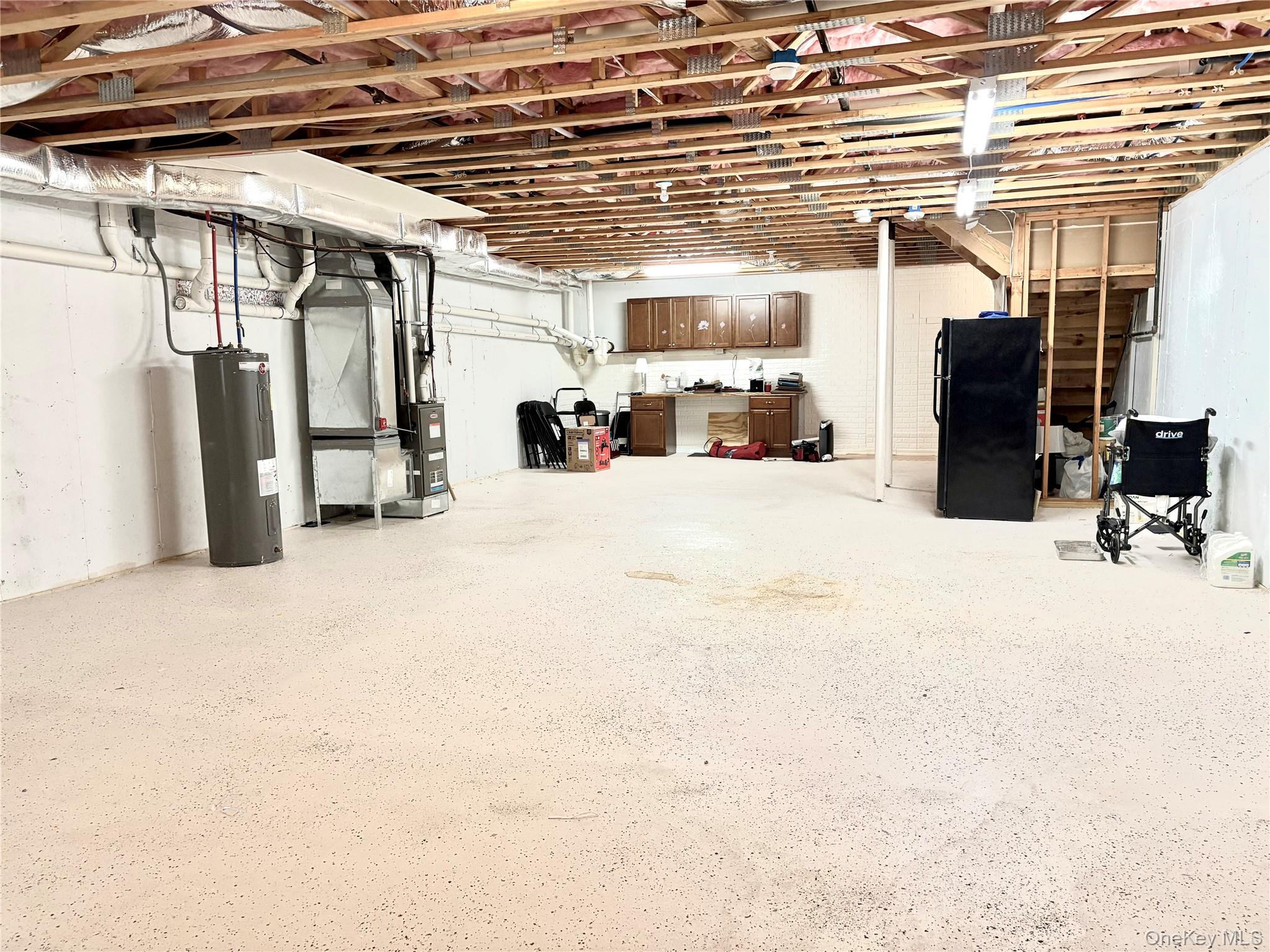 #19 photo, 11 Hunter Drive, सफ़ोक काउंटी Central Islip , NY 11722