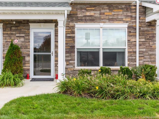 #2 photo, 11 Hunter Drive, सफ़ोक काउंटी Central Islip , NY 11722