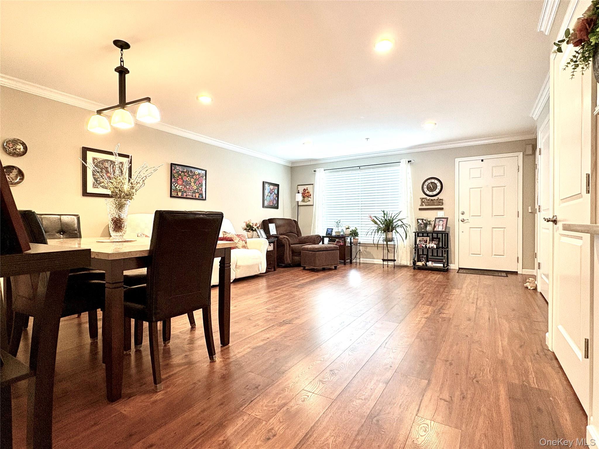 #7 photo, 11 Hunter Drive, सफ़ोक काउंटी Central Islip , NY 11722