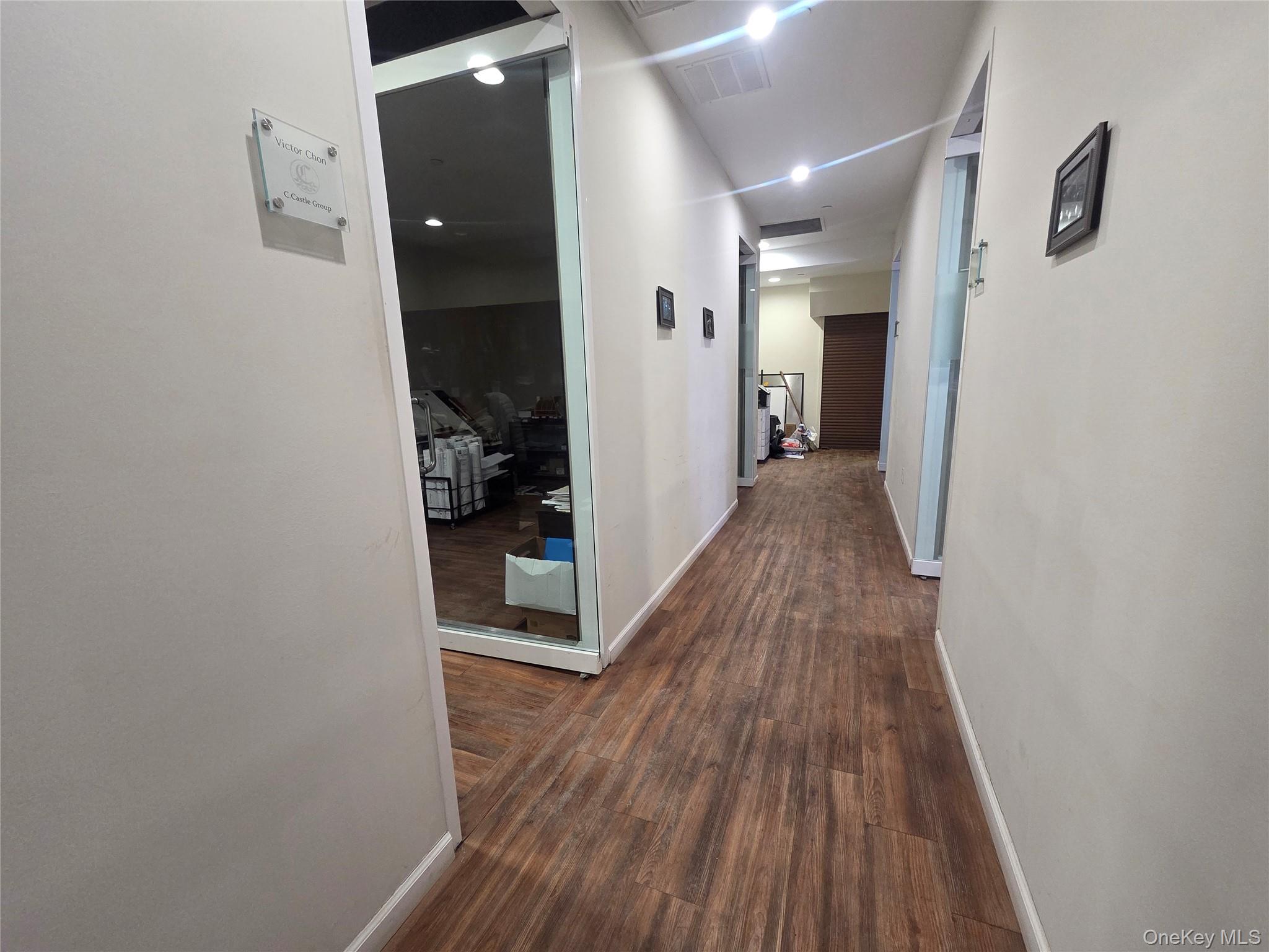 #10 photo, 167-17 Northern Boulevard, קווינס Flushing , NY 11358