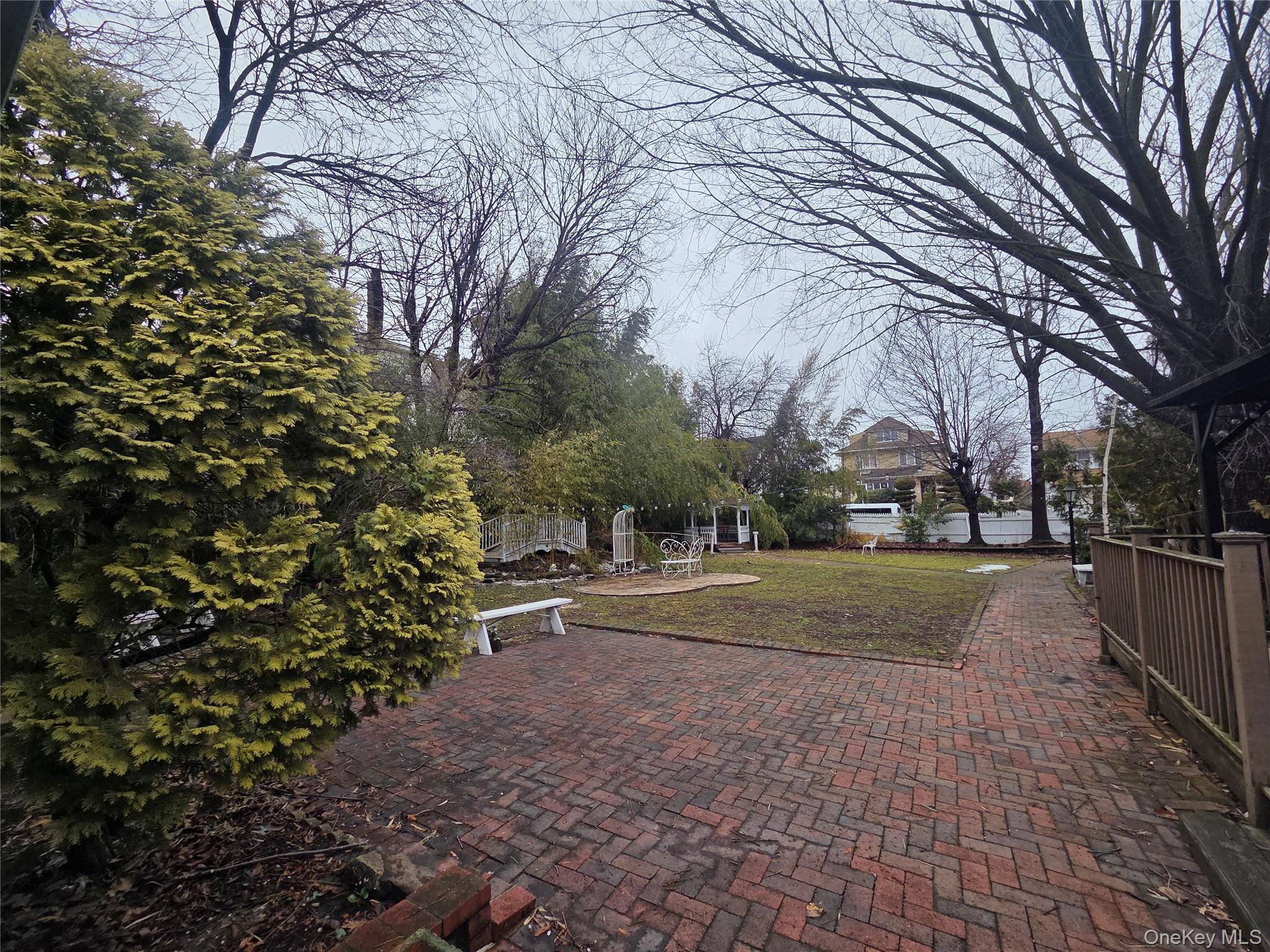 #15 photo, 167-17 Northern Boulevard, קווינס Flushing , NY 11358