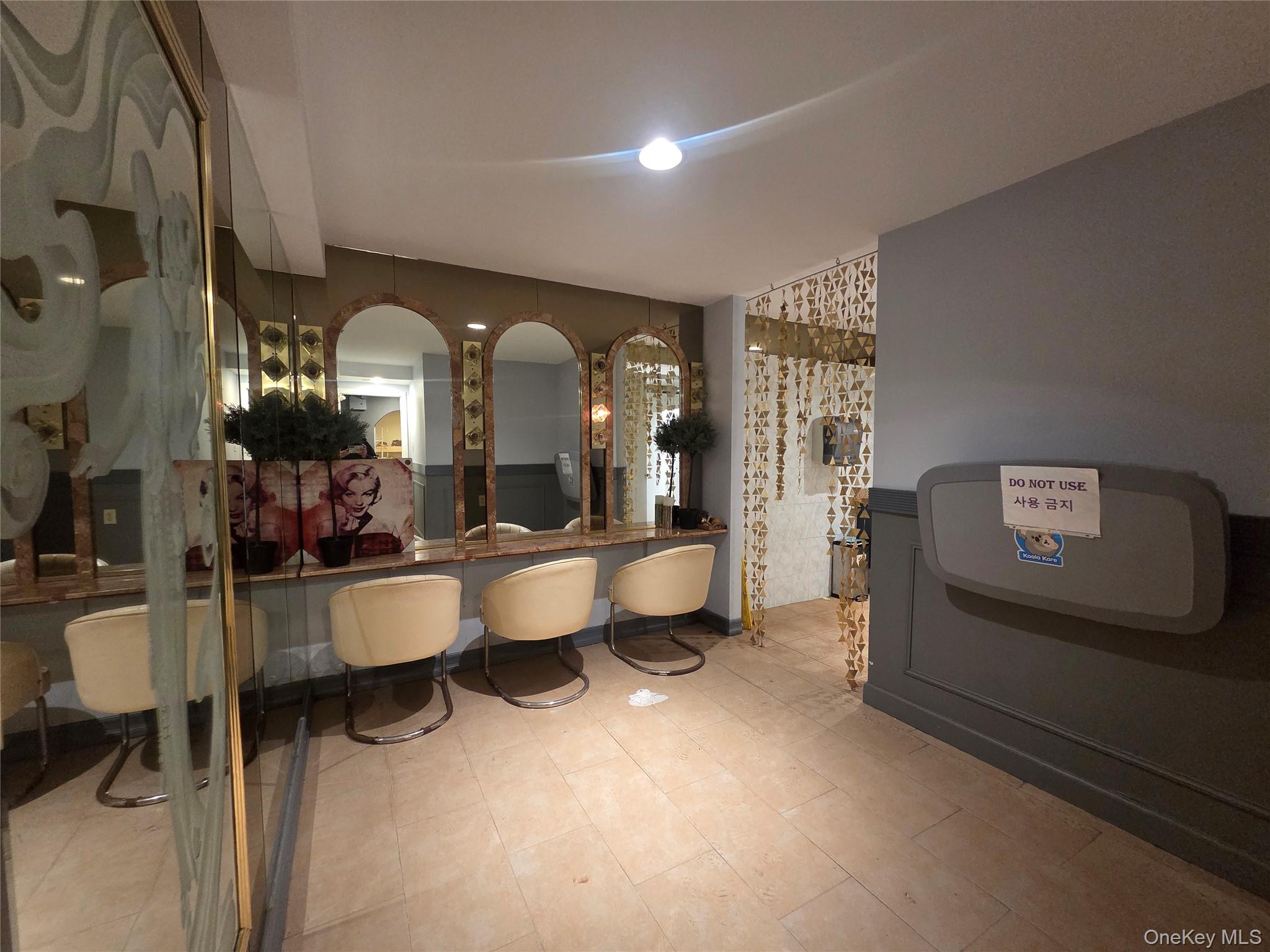 #18 photo, 167-17 Northern Boulevard, קווינס Flushing , NY 11358