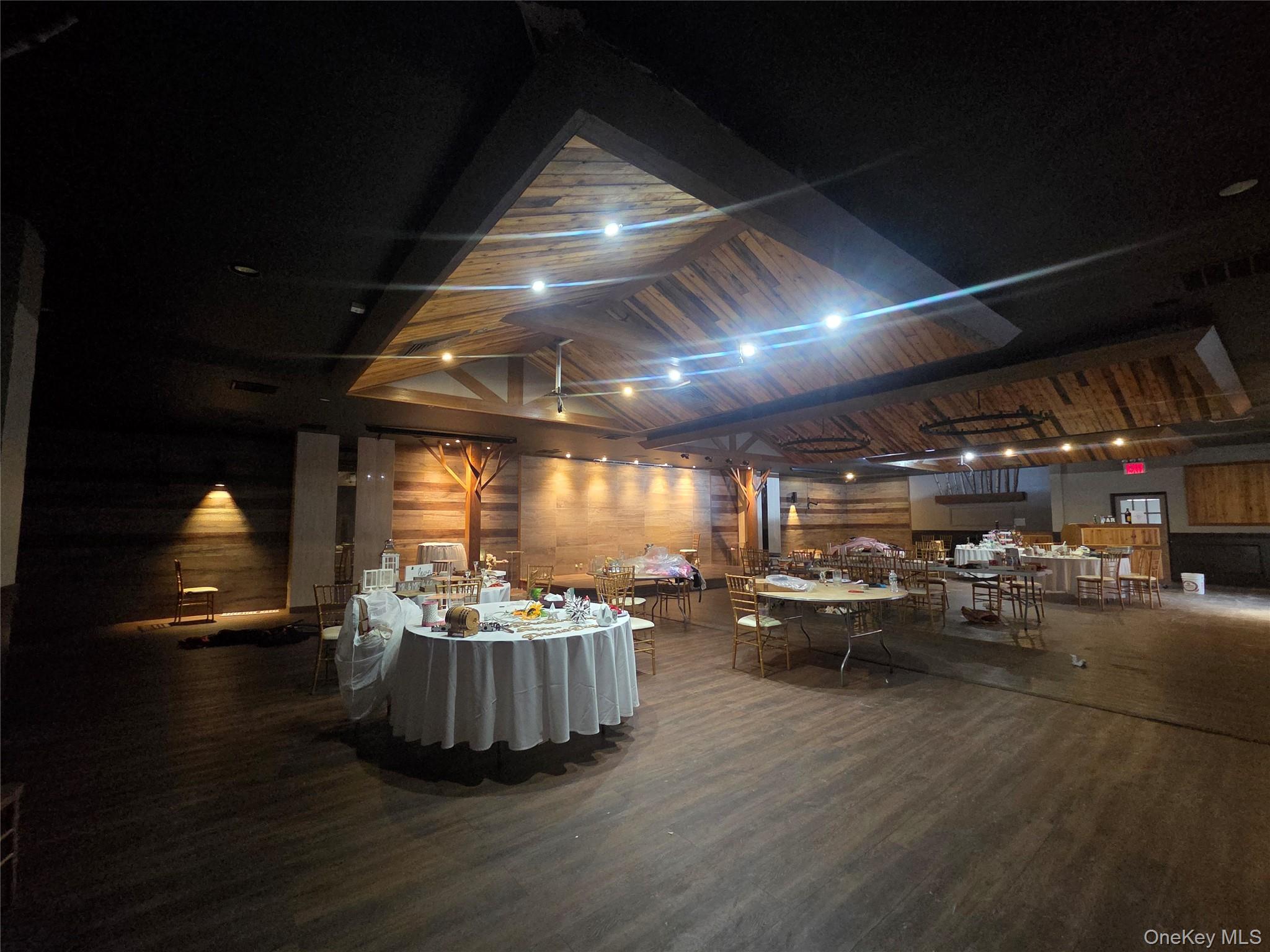 #3 photo, 167-17 Northern Boulevard, קווינס Flushing , NY 11358