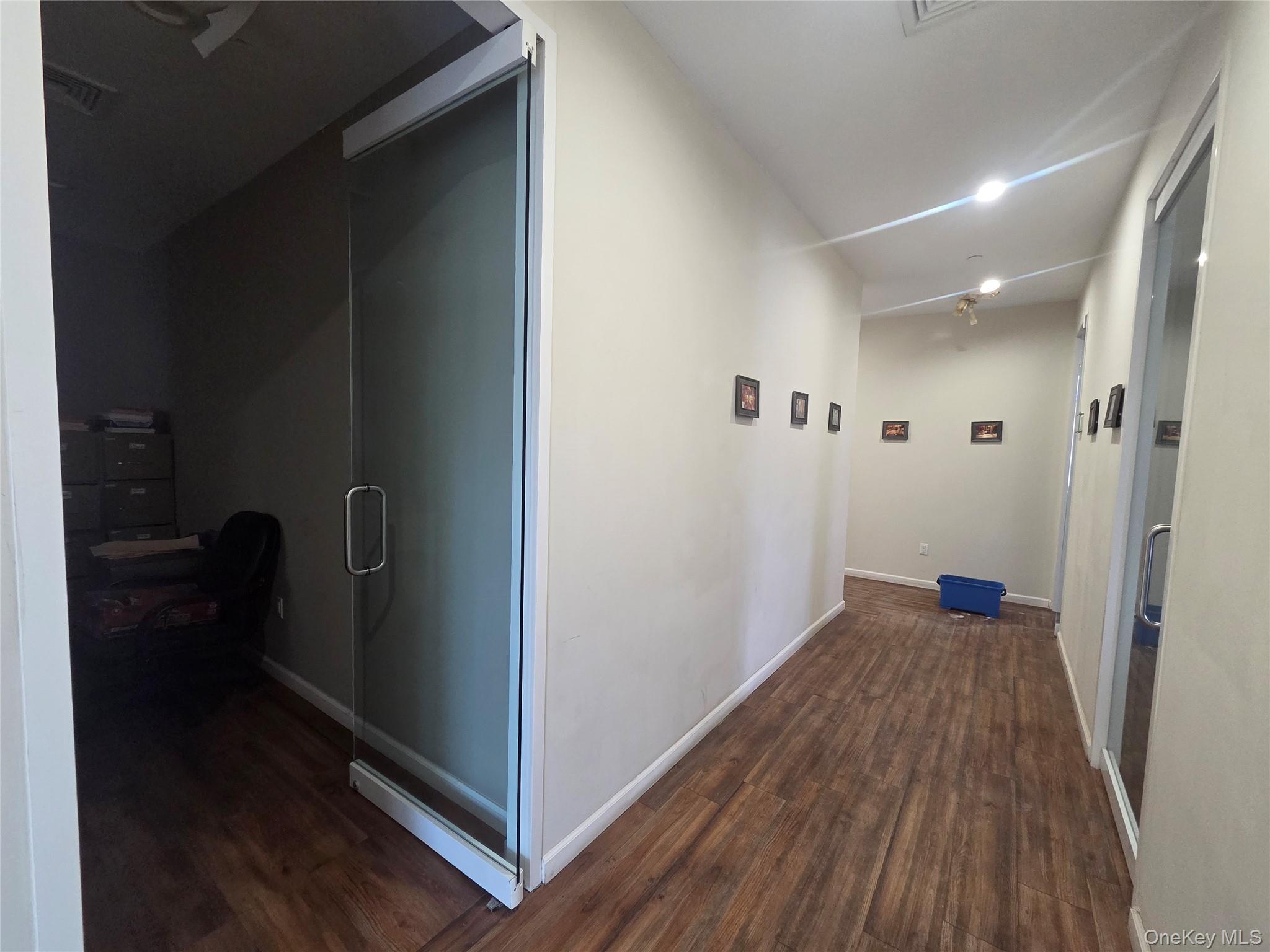 #8 photo, 167-17 Northern Boulevard, קווינס Flushing , NY 11358