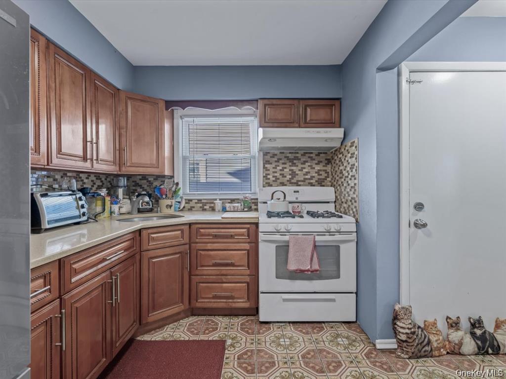 #7 photo, 206 Hunnewell Avenue, Нассау ‖ Elmont , NY 11003