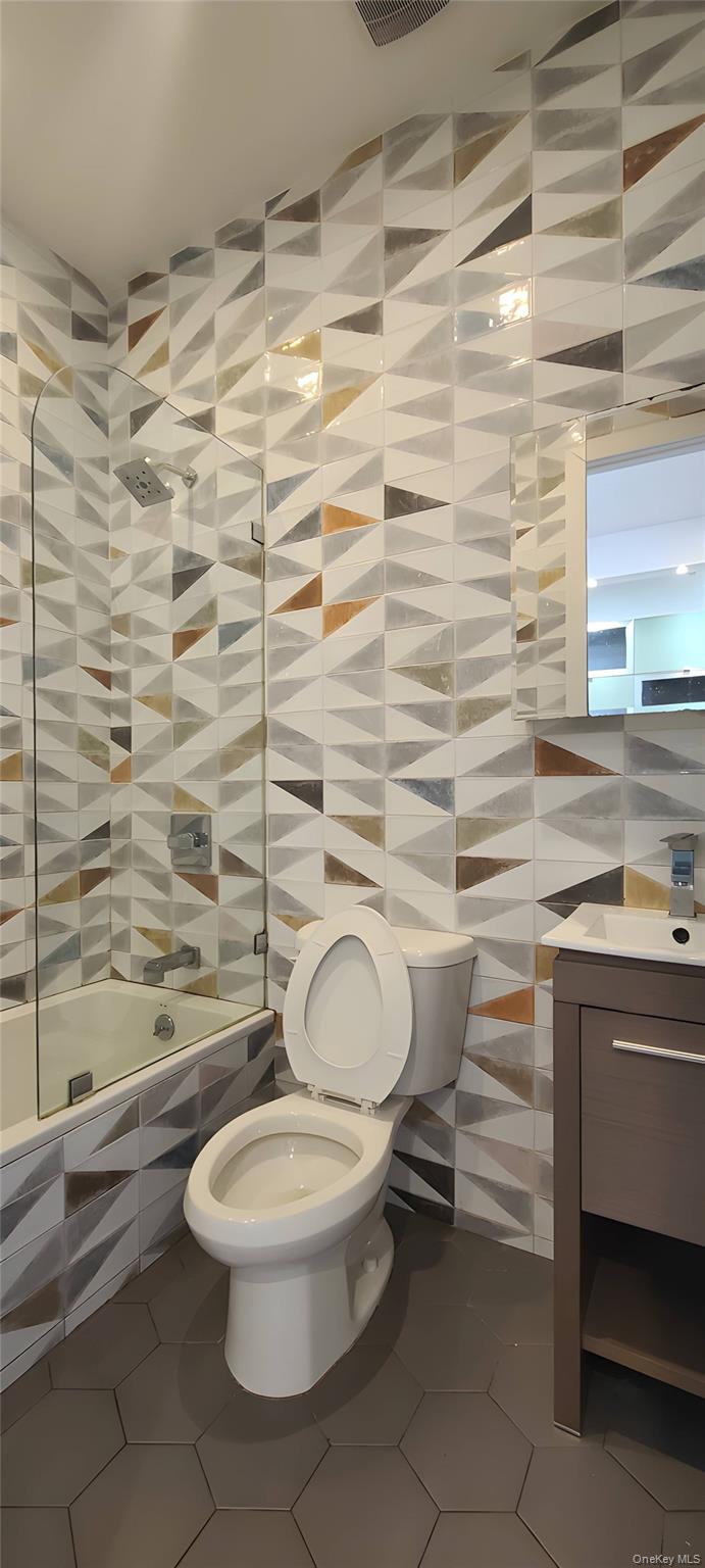 #4 photo, 548 Howard Avenue, ब्रुकलीन Brooklyn , NY 11233