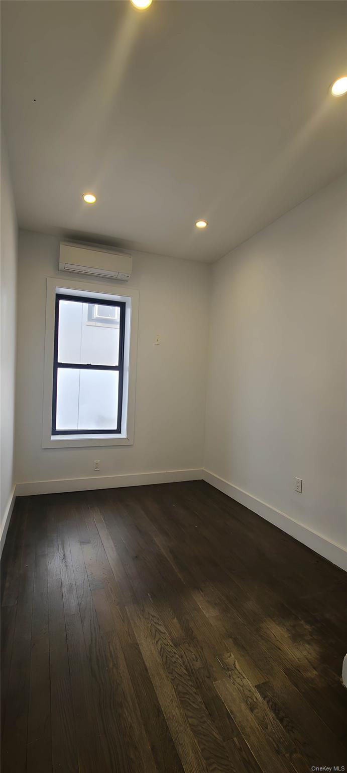 #7 photo, 548 Howard Avenue, ब्रुकलीन Brooklyn , NY 11233