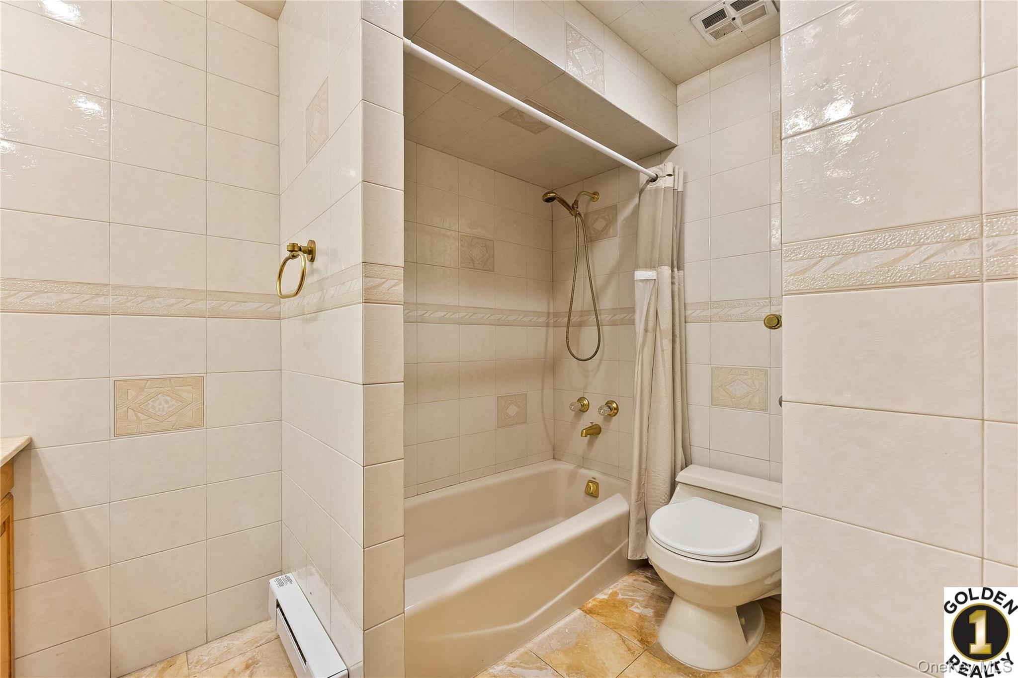 #12 photo, 1665 156th Street, Whitestone , NY 11357