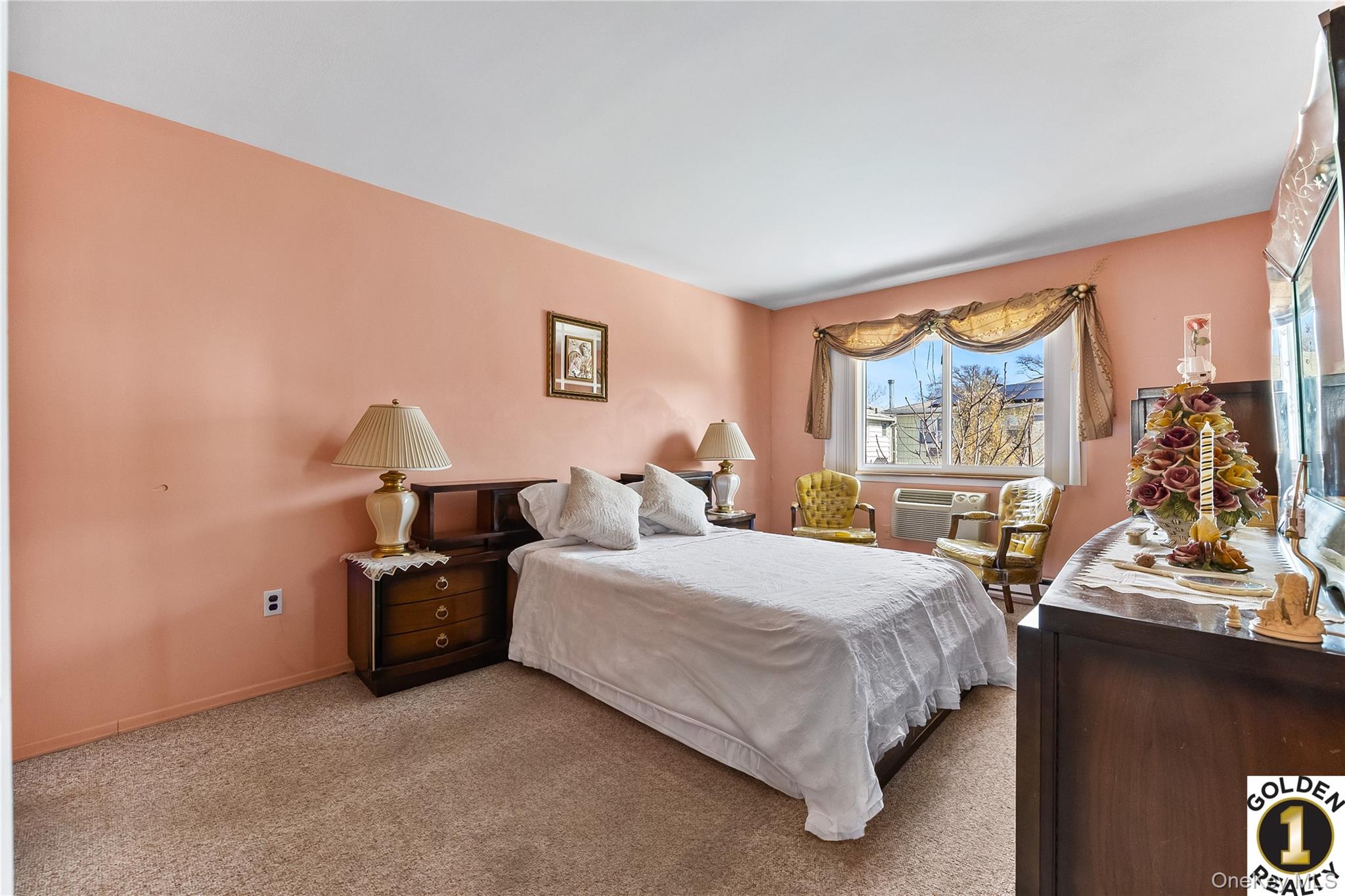 #18 photo, 1665 156th Street, Whitestone , NY 11357