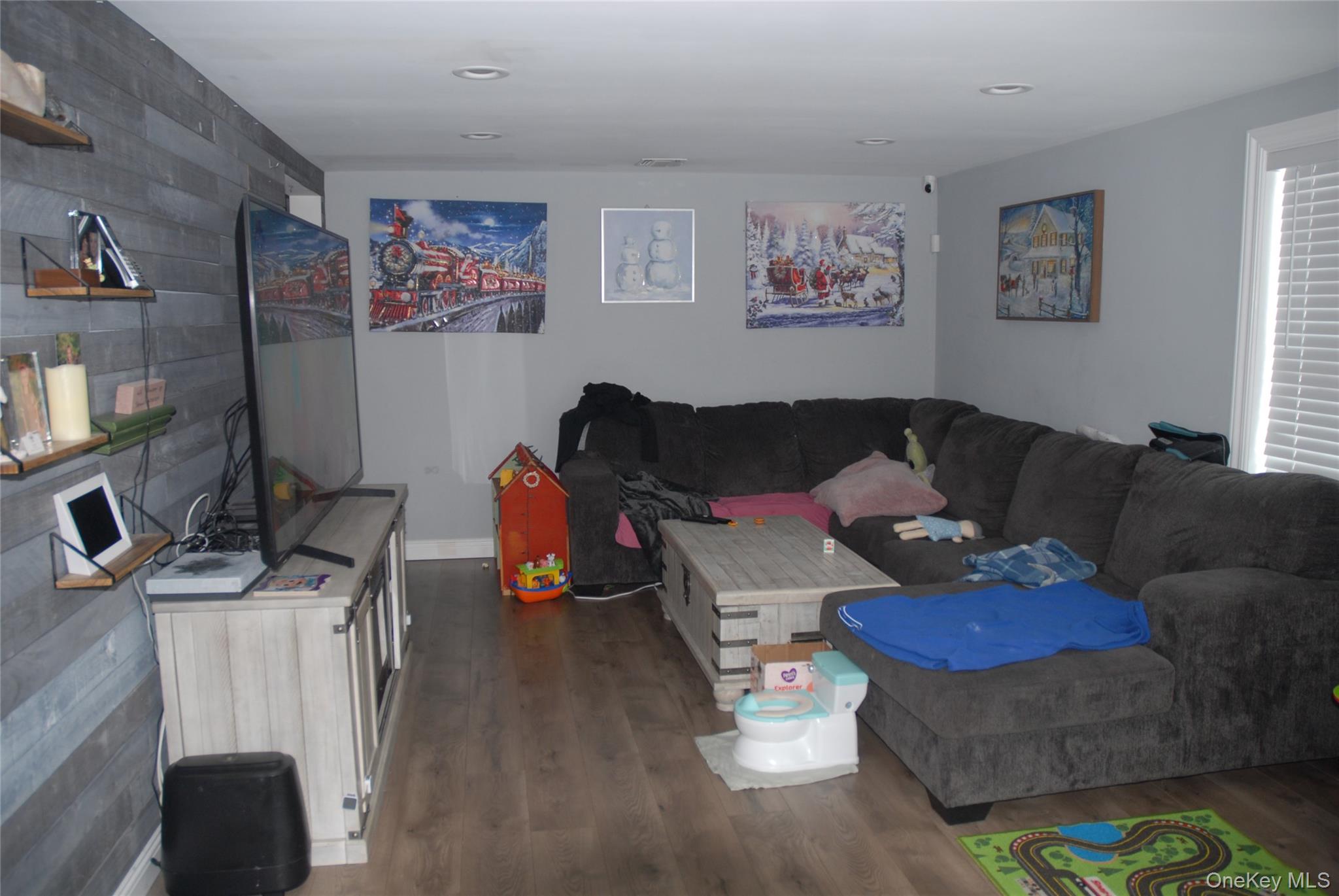 #4 photo, 137 Carleton Drive, Shirley , NY 11967