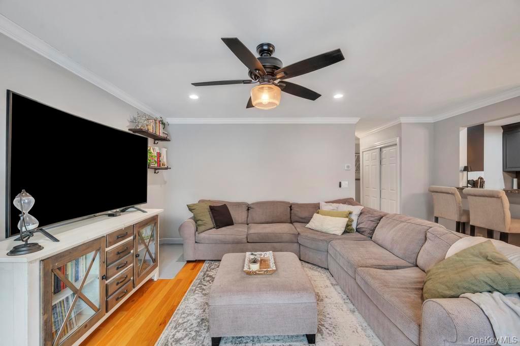 #20 photo, 73 Richmond Boulevard, #3B, Ronkonkoma , NY 11779