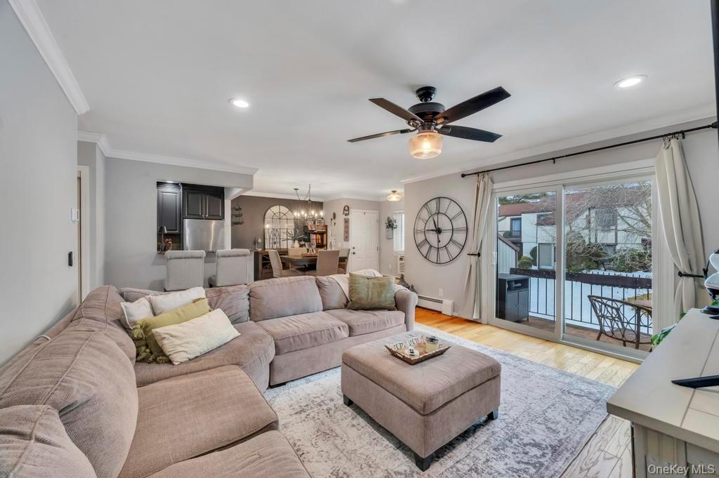 #22 photo, 73 Richmond Boulevard, #3B, Ronkonkoma , NY 11779