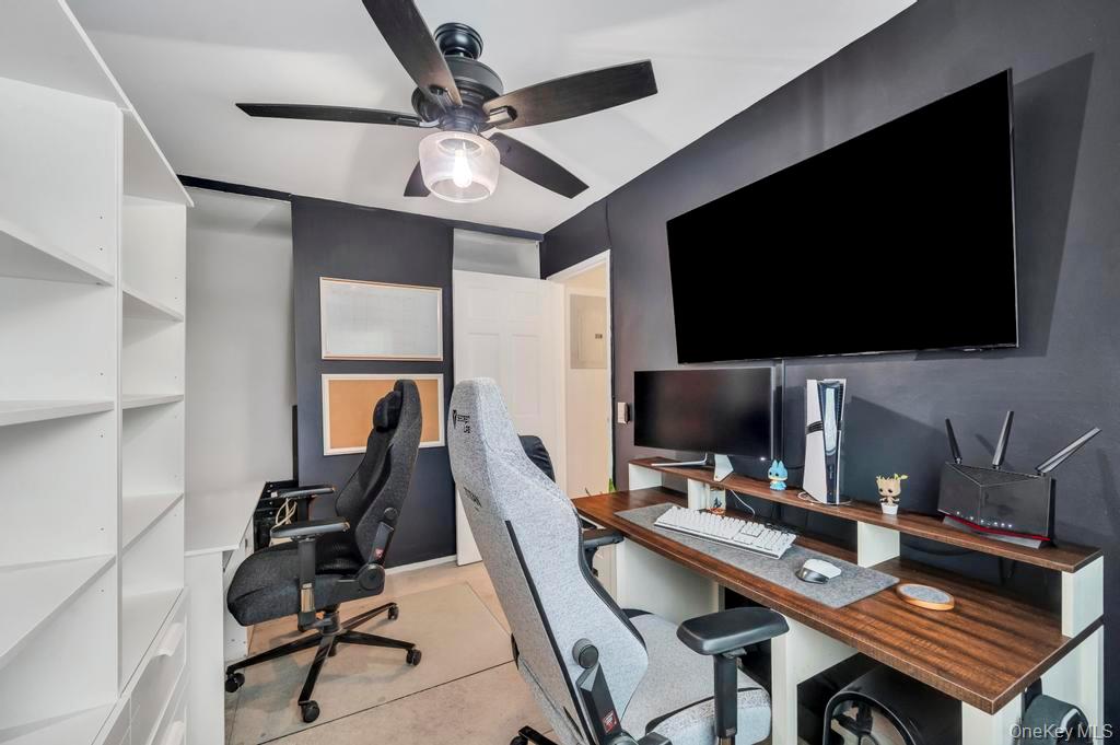 #28 photo, 73 Richmond Boulevard, #3B, Ronkonkoma , NY 11779