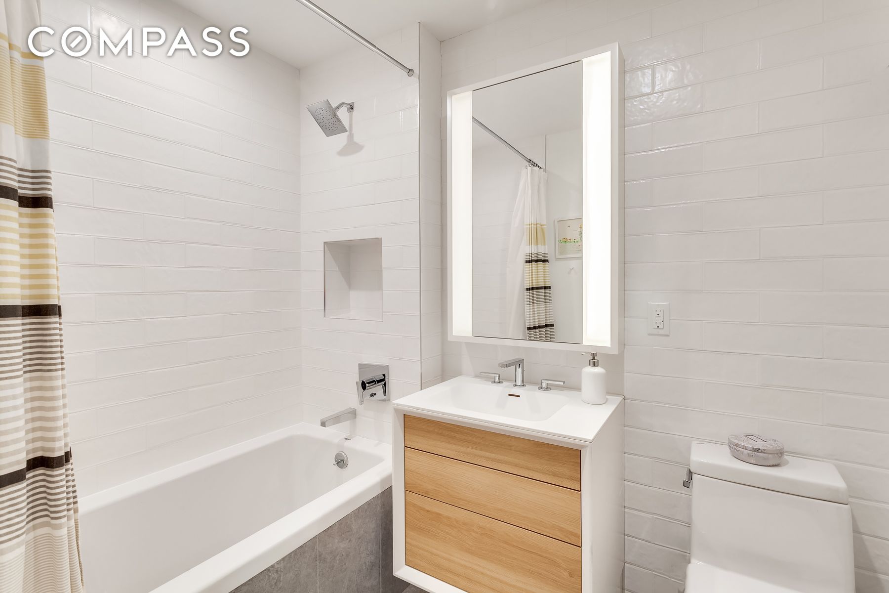 #7 photo, 264 Webster Avenue, הברונקס Kensington , NY 11230