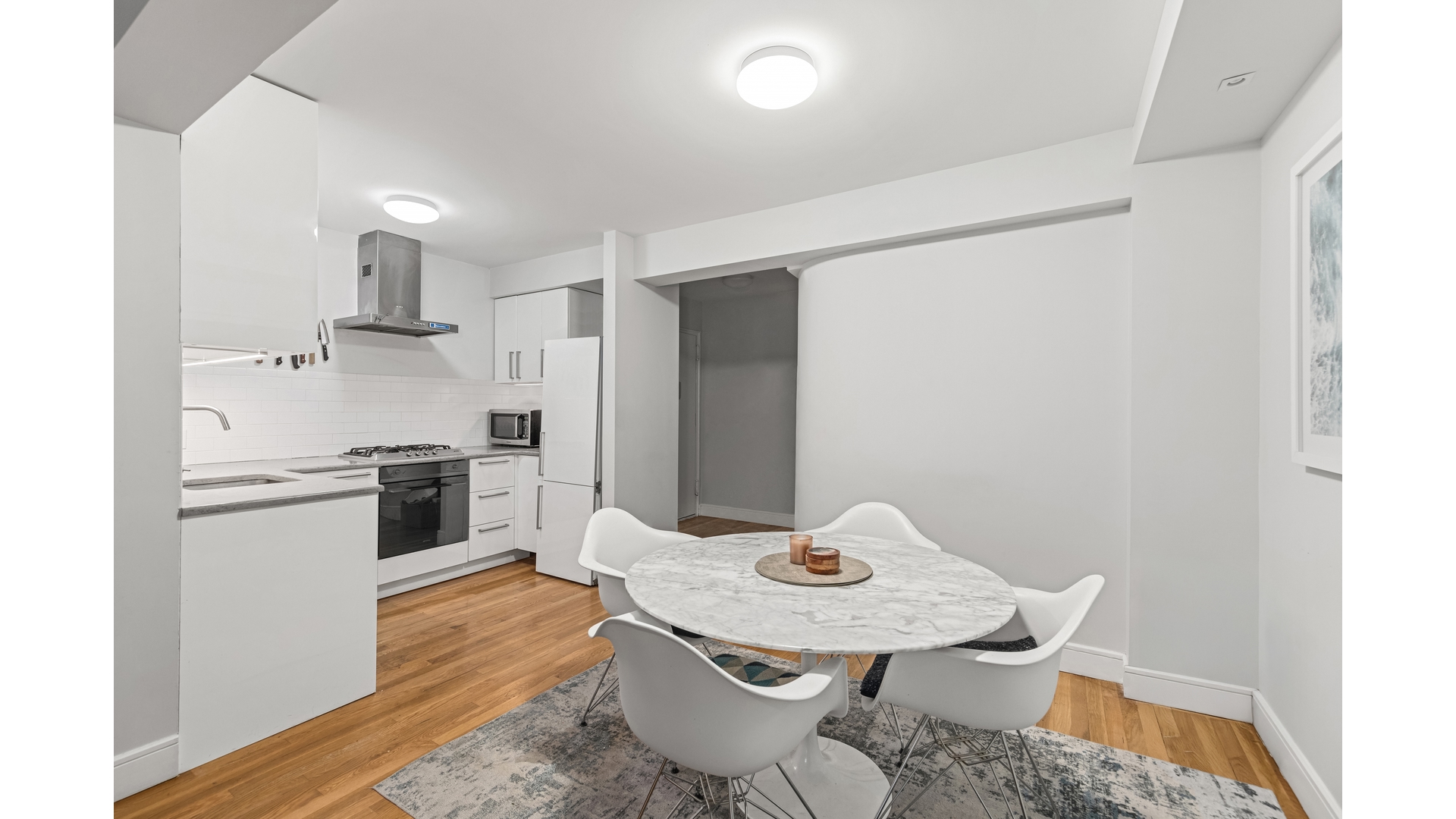 #4 photo, 60 E 9TH Street, Greenwich Village , NY 10003