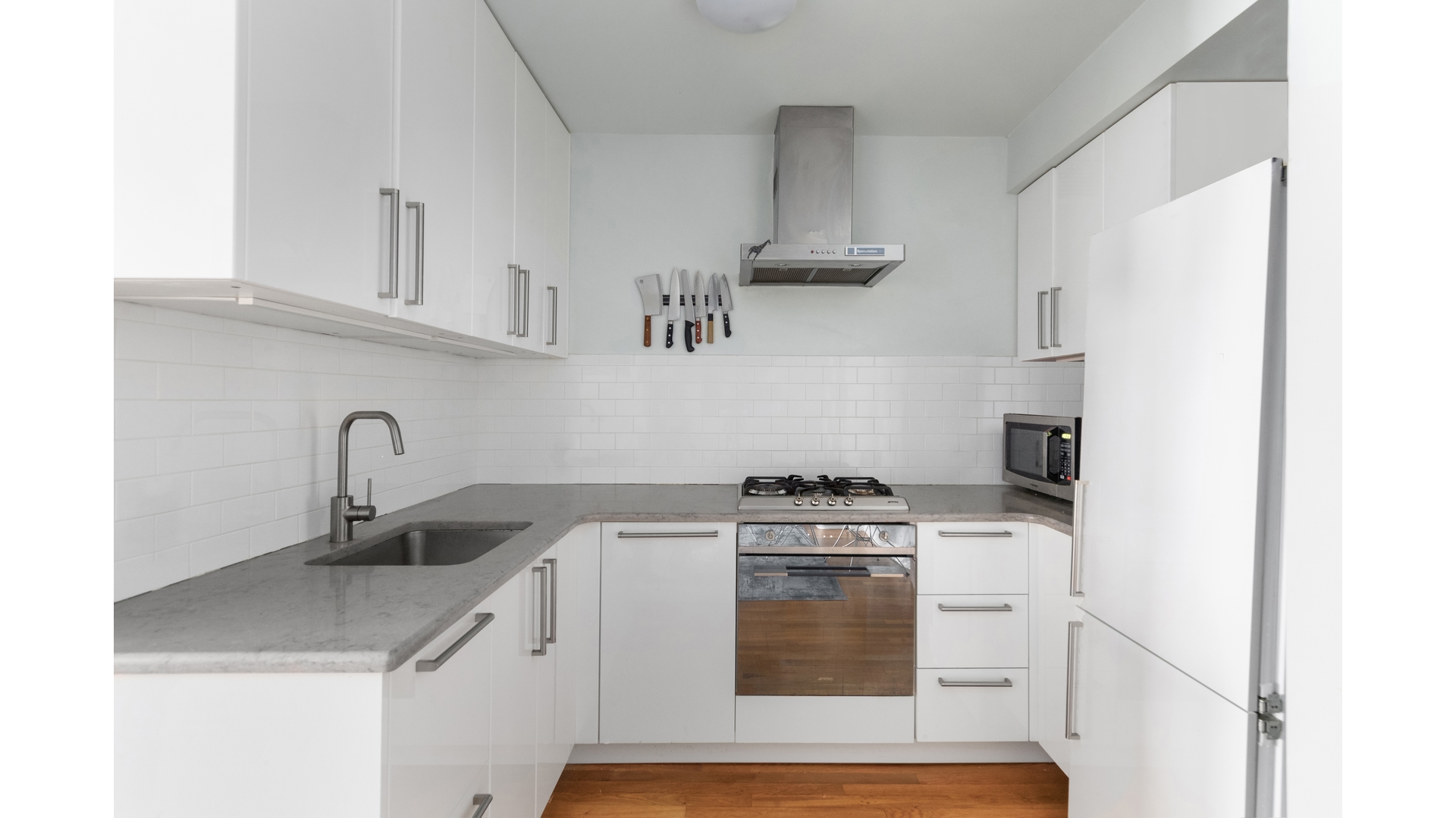 #5 photo, 60 E 9TH Street, Greenwich Village , NY 10003