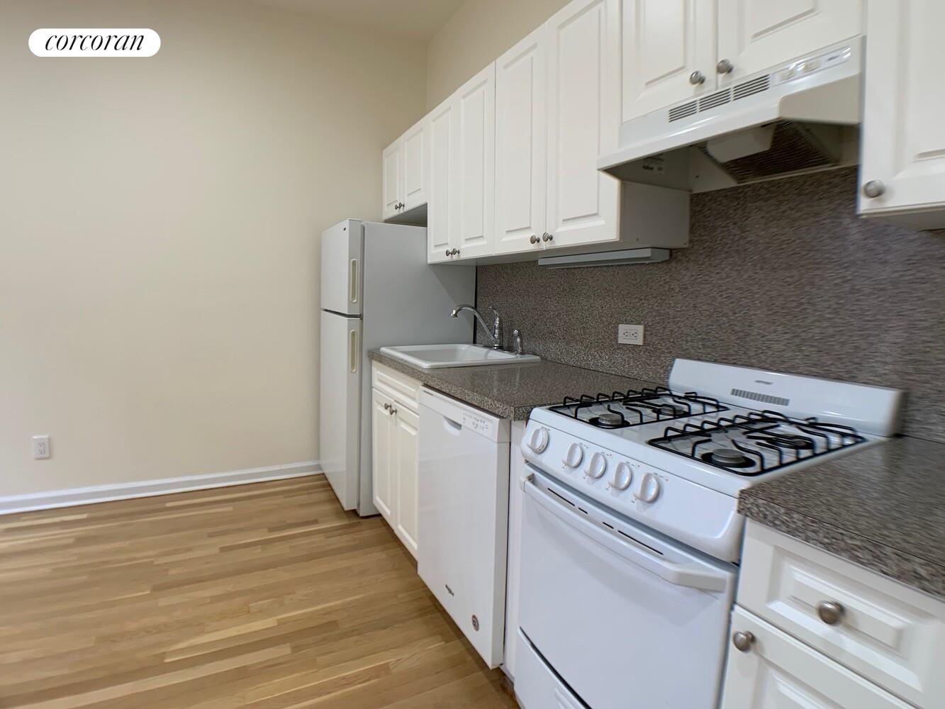 #4 photo, New York City, 맨해튼 Carnegie Hill , NY 10128