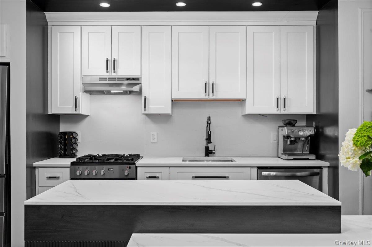 #11 photo, 412 Munro Avenue, Mamaroneck , NY 10543