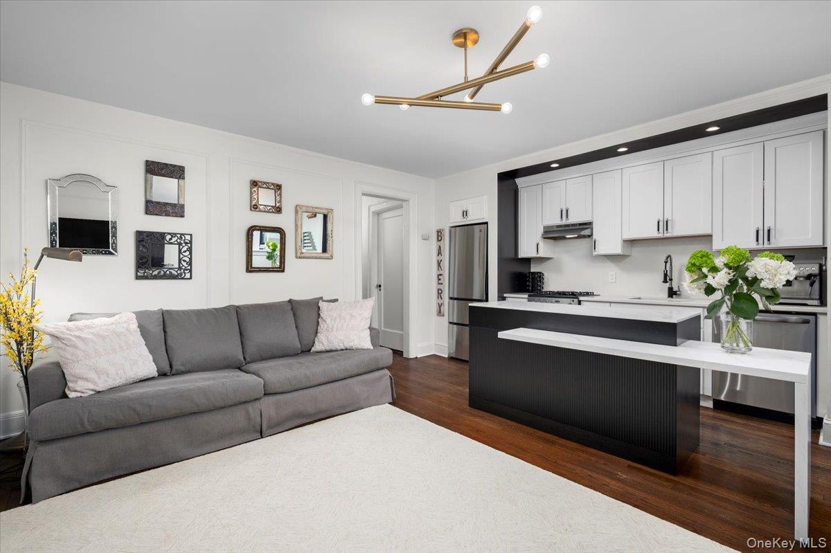 #5 photo, 412 Munro Avenue, Mamaroneck , NY 10543