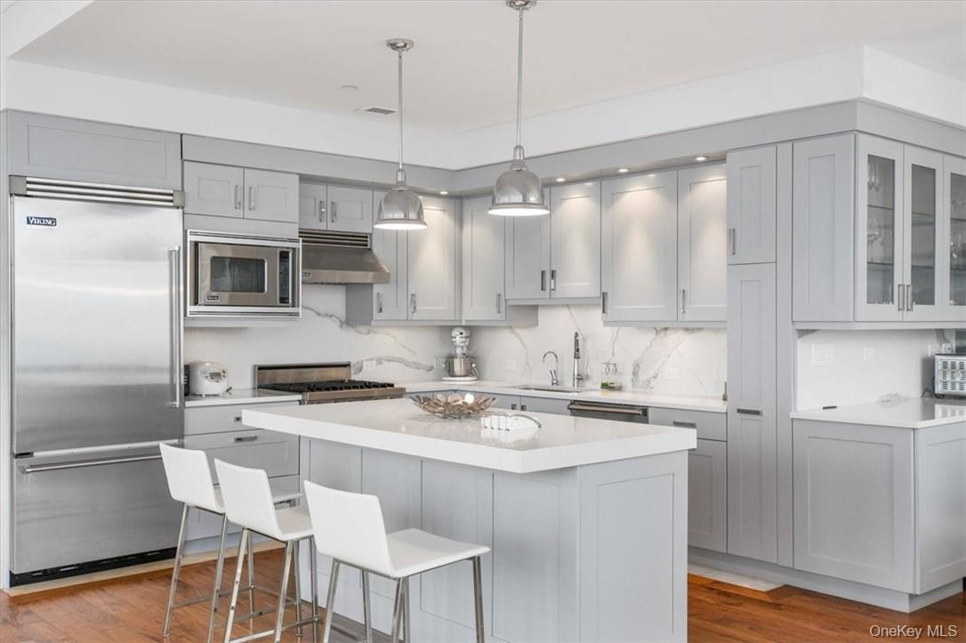 #1 photo, 5 Renaissance Square, White Plains , NY 10601