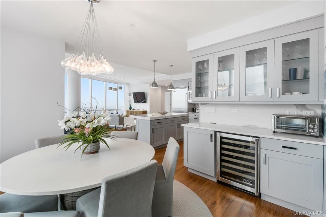 #16 photo, 5 Renaissance Square, White Plains , NY 10601