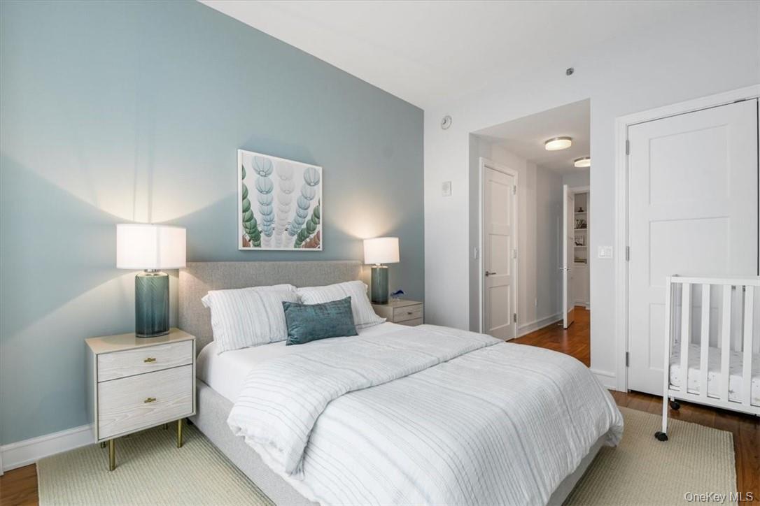 #20 photo, 5 Renaissance Square, White Plains , NY 10601