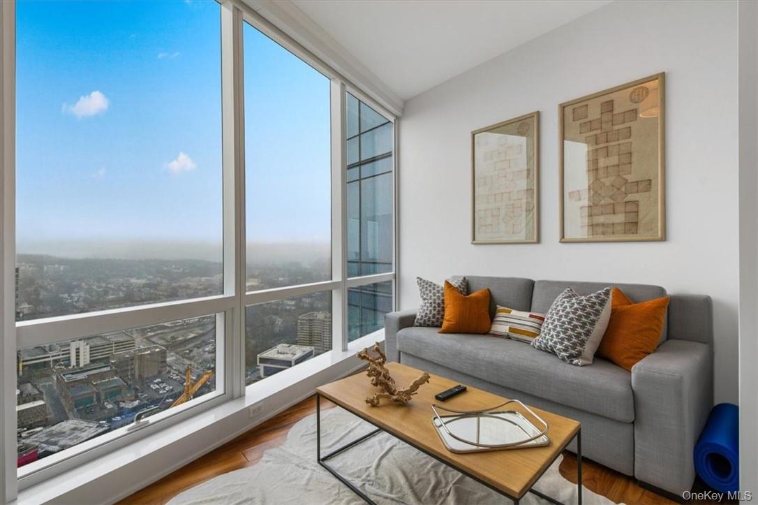 #3 photo, 5 Renaissance Square, White Plains , NY 10601