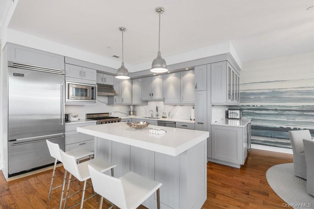 #9 photo, 5 Renaissance Square, White Plains , NY 10601