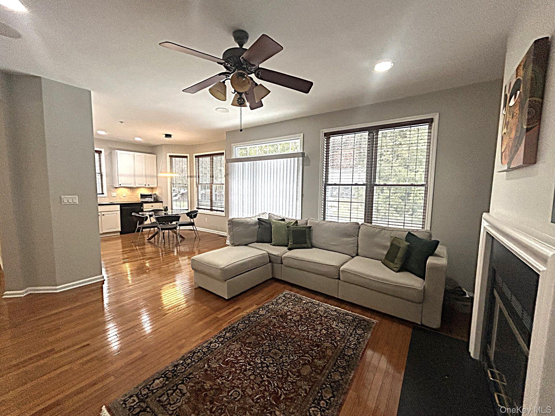 #17 photo, 7 Limerick Court, White Plains , NY 10603