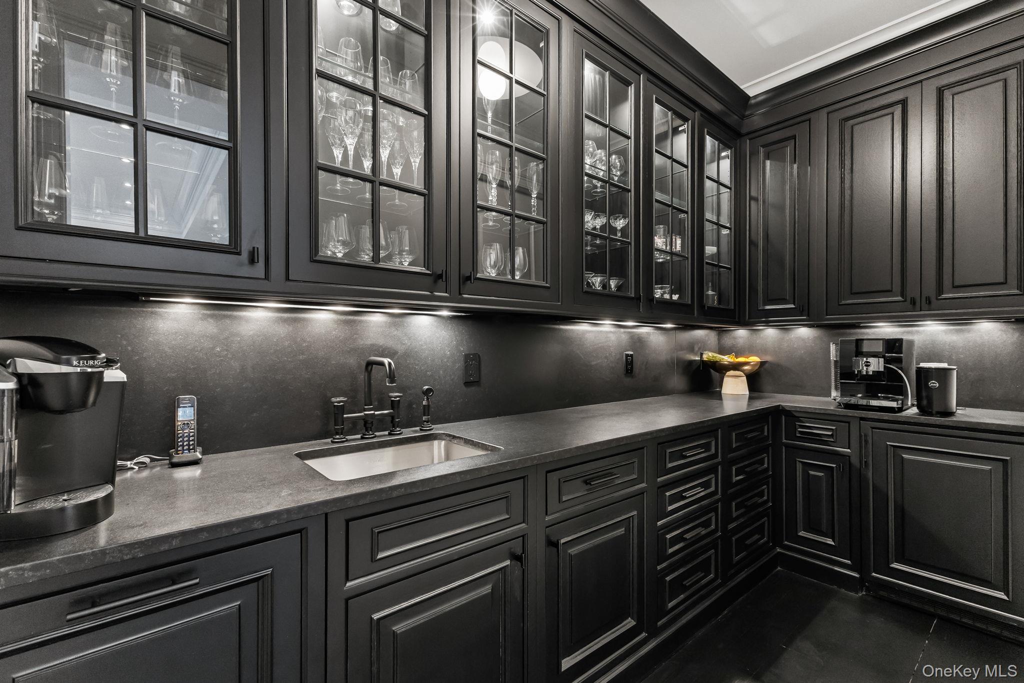 #15 photo, 12 Gifford Lake Drive, Armonk , NY 10504