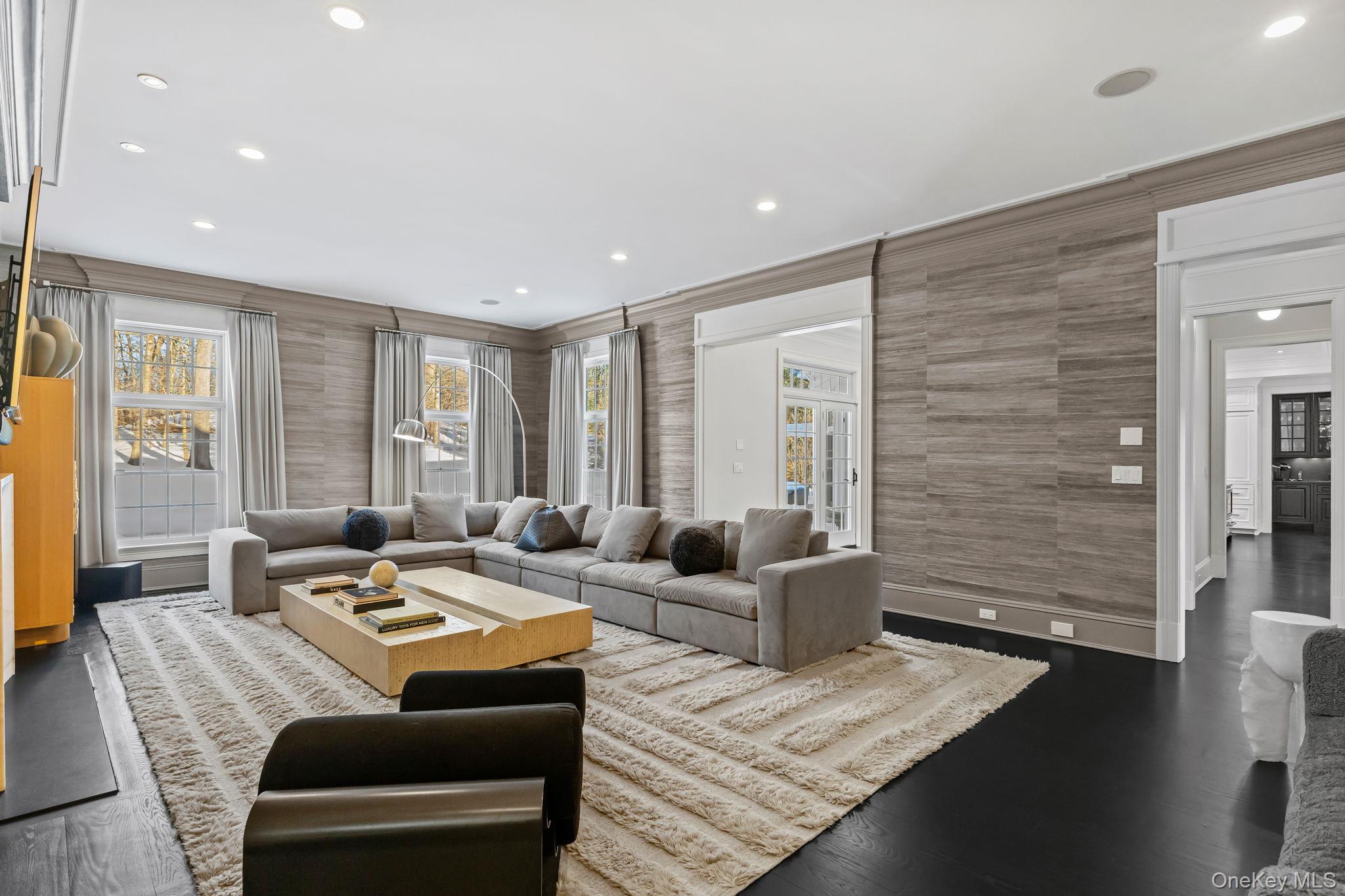 #19 photo, 12 Gifford Lake Drive, Armonk , NY 10504