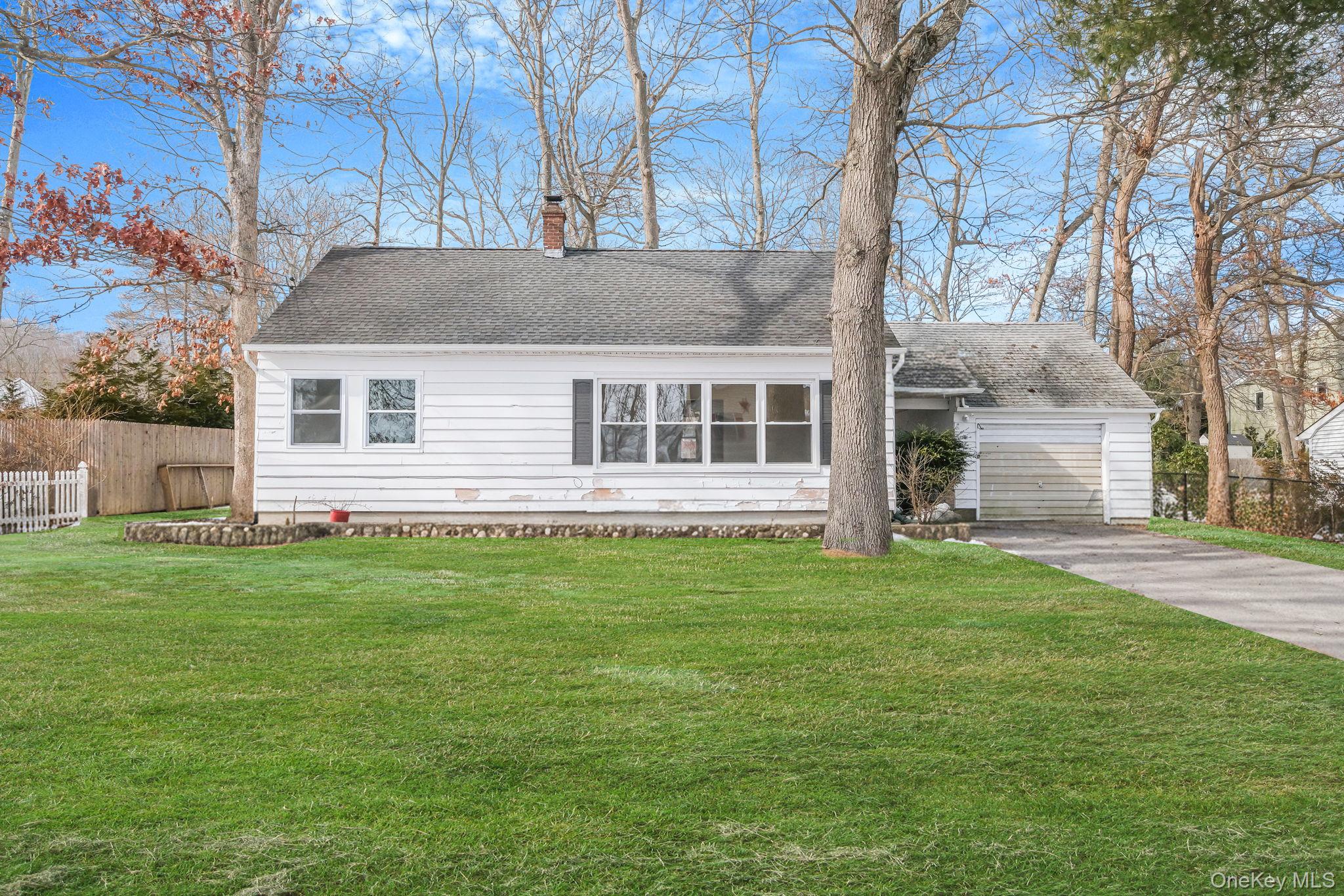 #1 photo, 22 Overbrook Street, Riverhead , NY 11901