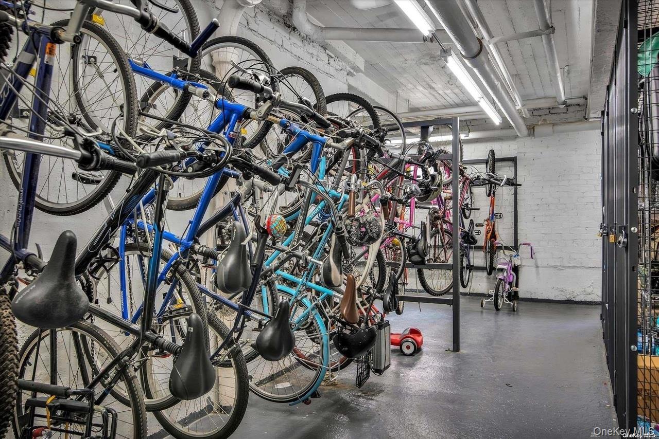 #15 photo, 34-20 78th Street, कुईंस Jackson Heights , NY 11372