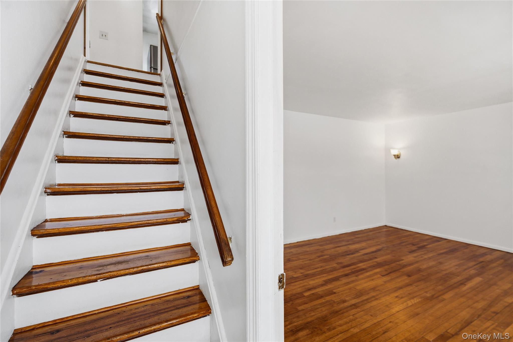 #4 photo, 22 Woodcrest Road, 长岛 Hicksville , NY 11801