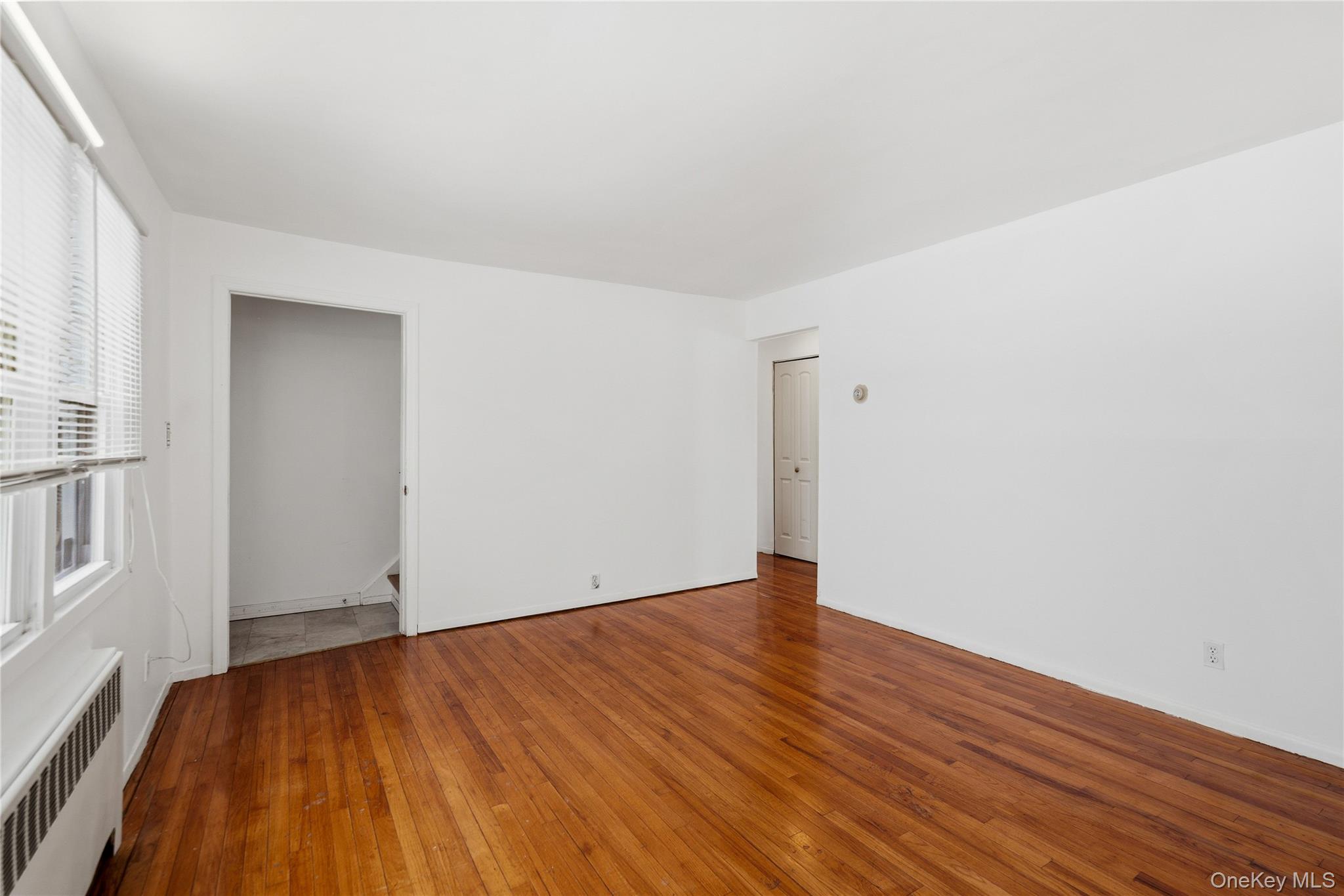 #7 photo, 22 Woodcrest Road, 长岛 Hicksville , NY 11801