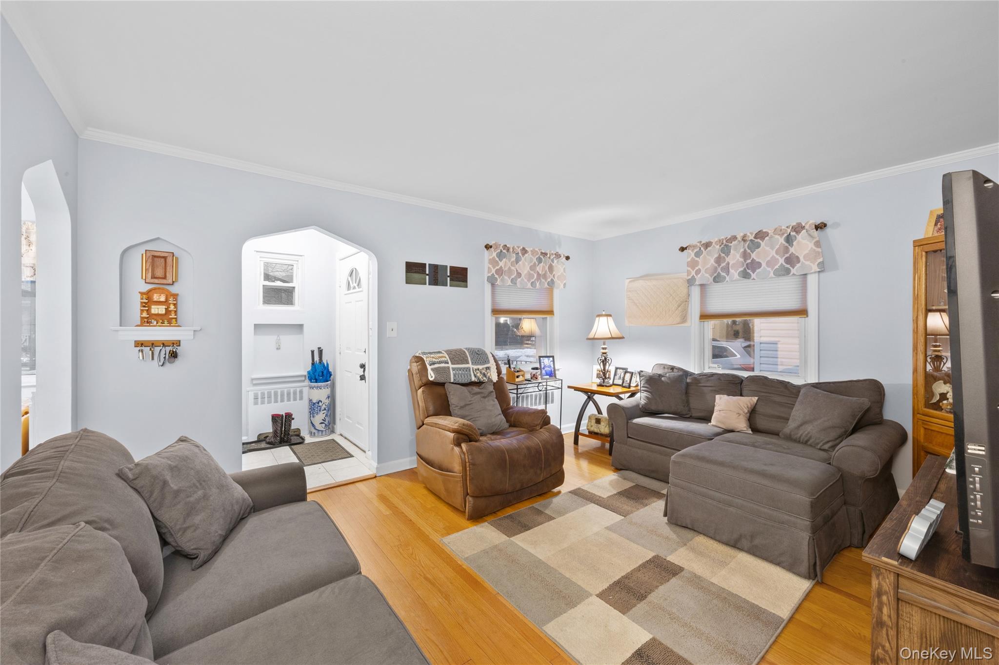 #14 photo, 38 Hawthorne Avenue, Floral Park , NY 11001