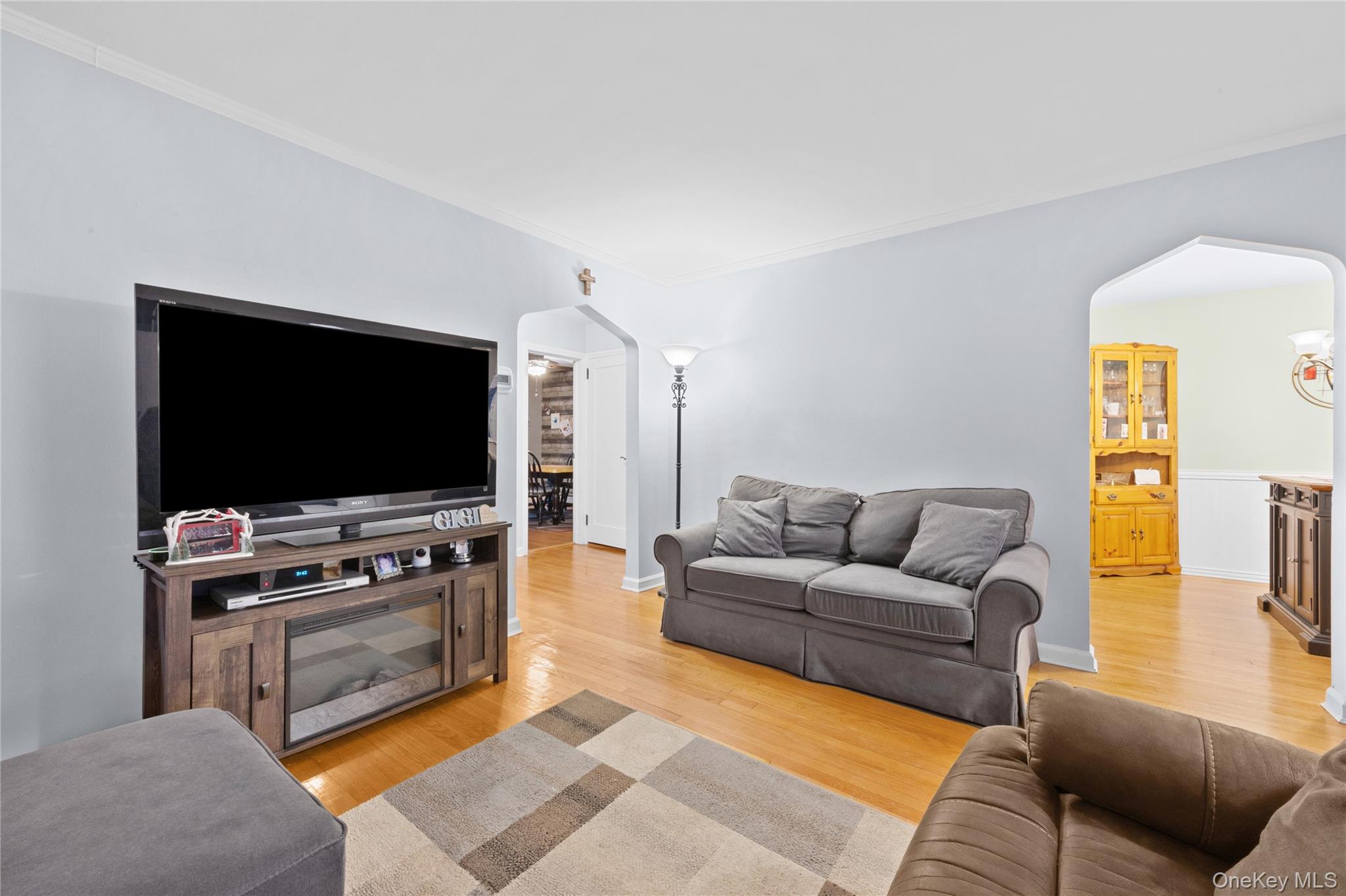 #15 photo, 38 Hawthorne Avenue, Floral Park , NY 11001