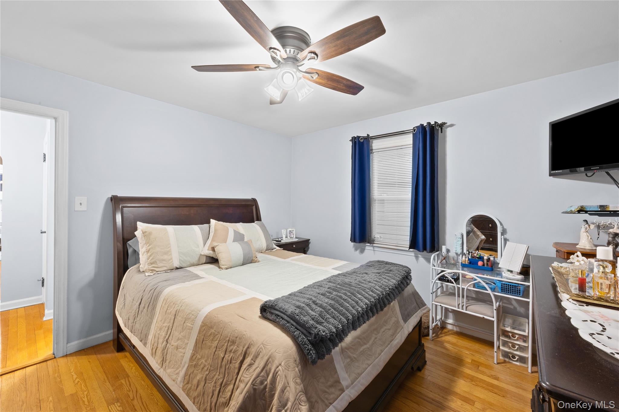 #17 photo, 38 Hawthorne Avenue, Floral Park , NY 11001